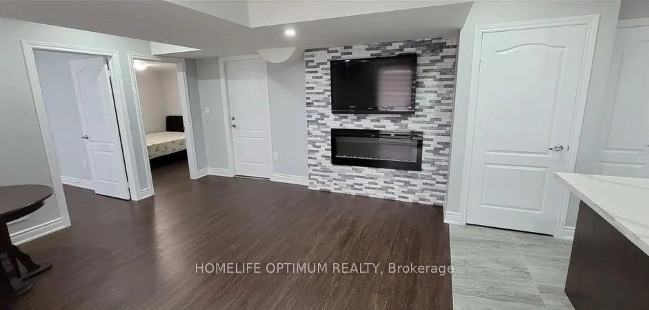 Photo 1 of Unit B, 165 Russell Creek Drive, Brampton, Sandringham-Wellington North — HOMEH