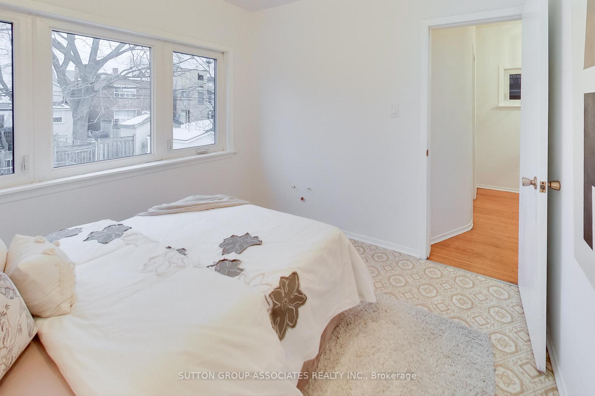 Photo 24 of 325 Lauder Avenue, Toronto, Oakwood Village — HOMEH