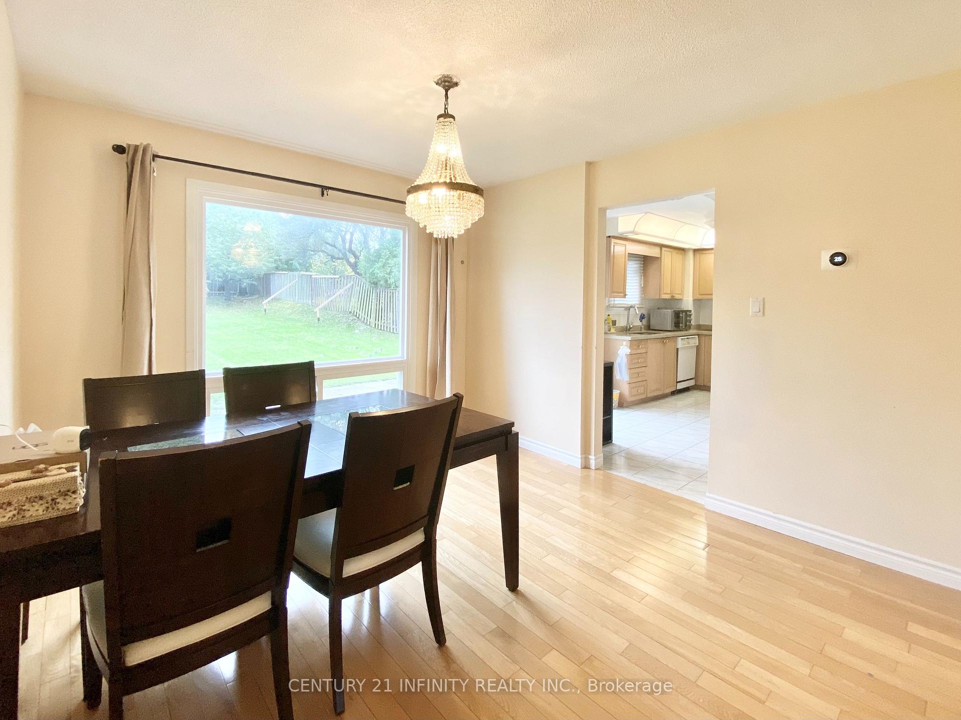 Photo 10 of 77 Ambercroft Boulevard, Scarborough, Steeles — HOMEH