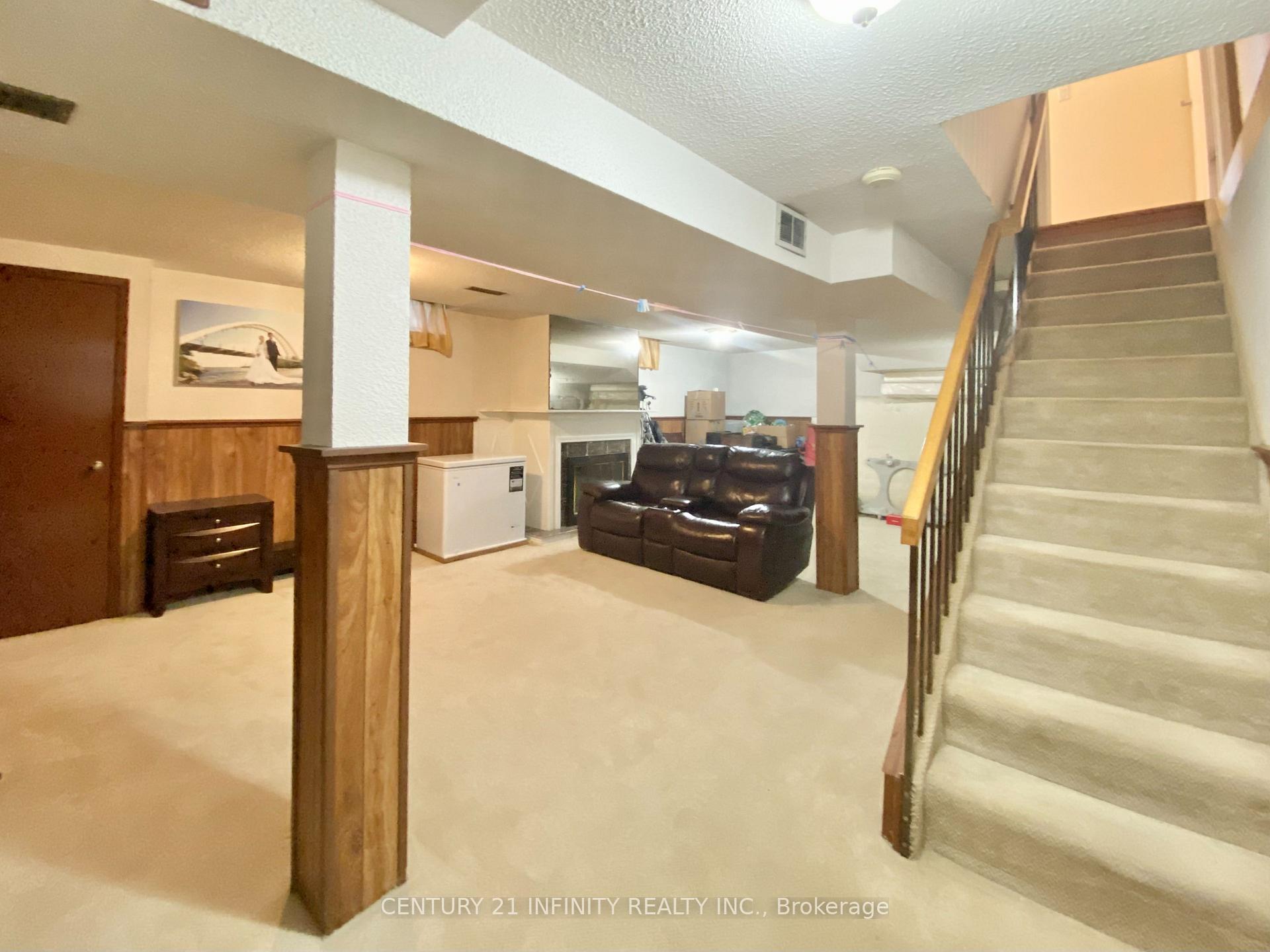 Photo 14 of 77 Ambercroft Boulevard, Scarborough, Steeles — HOMEH