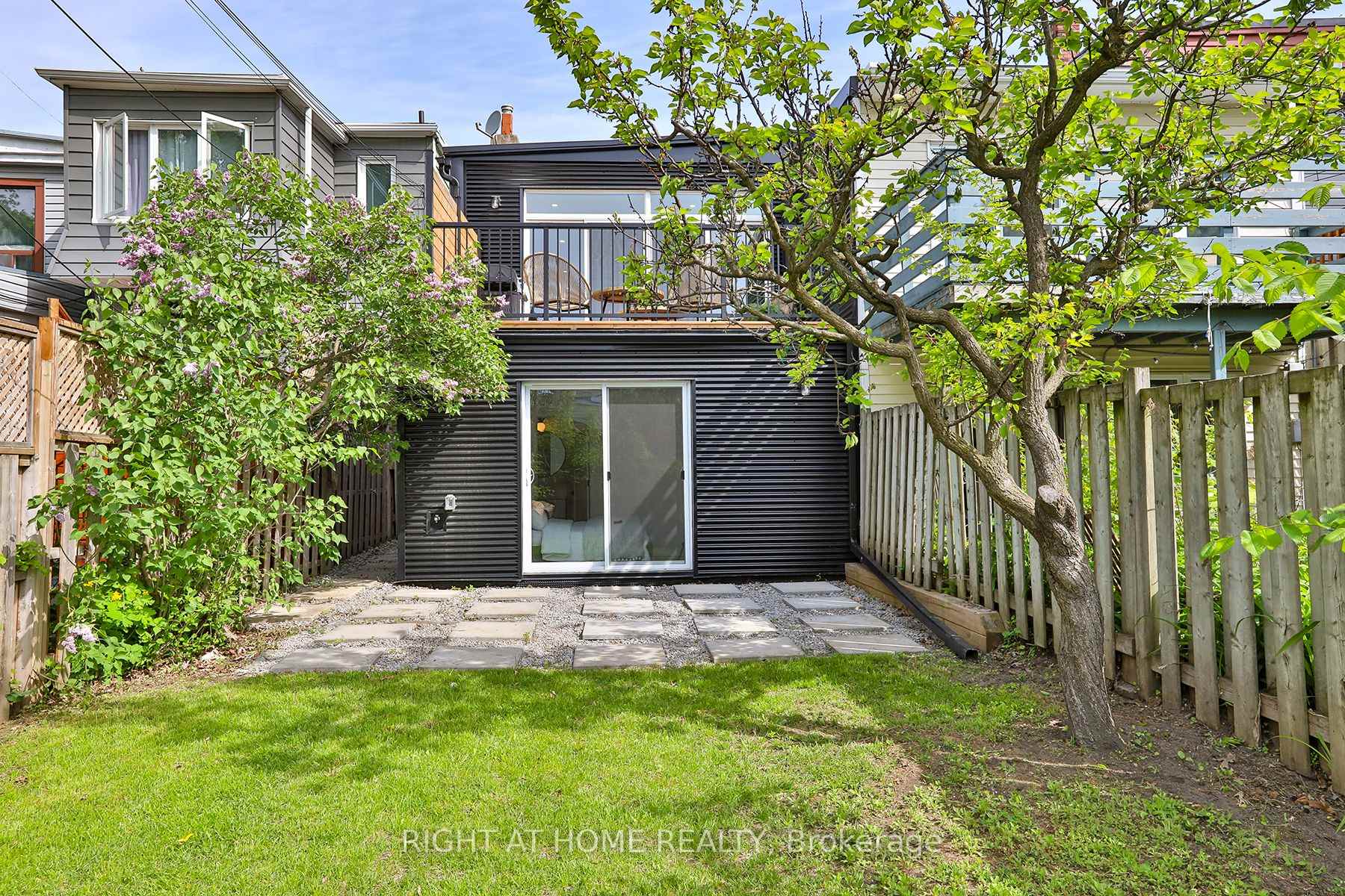 Photo 3 of 115 Merrill Avenue E, Toronto, Woodbine Corridor — HOMEH