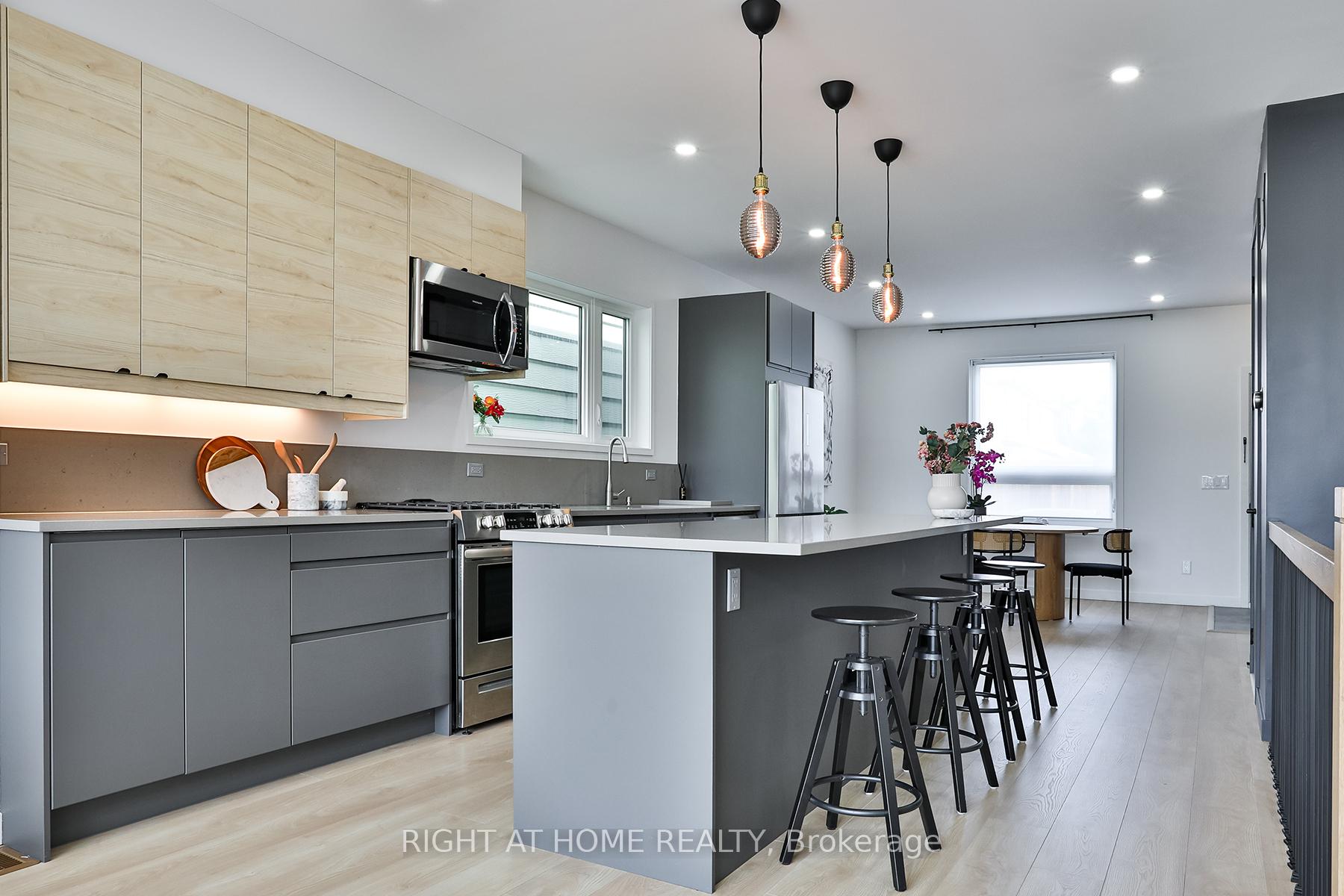 Photo 8 of 115 Merrill Avenue E, Toronto, Woodbine Corridor — HOMEH