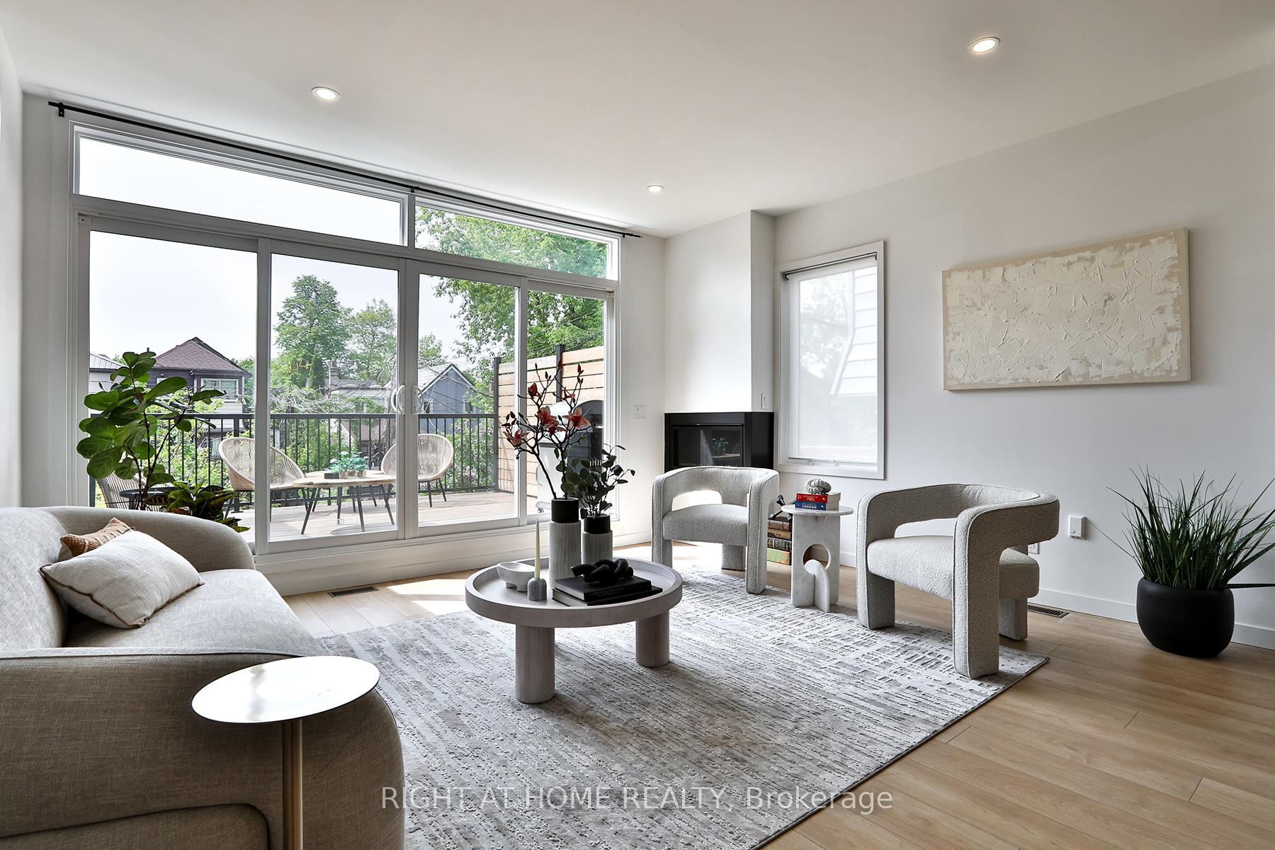 Photo 13 of 115 Merrill Avenue E, Toronto, Woodbine Corridor — HOMEH