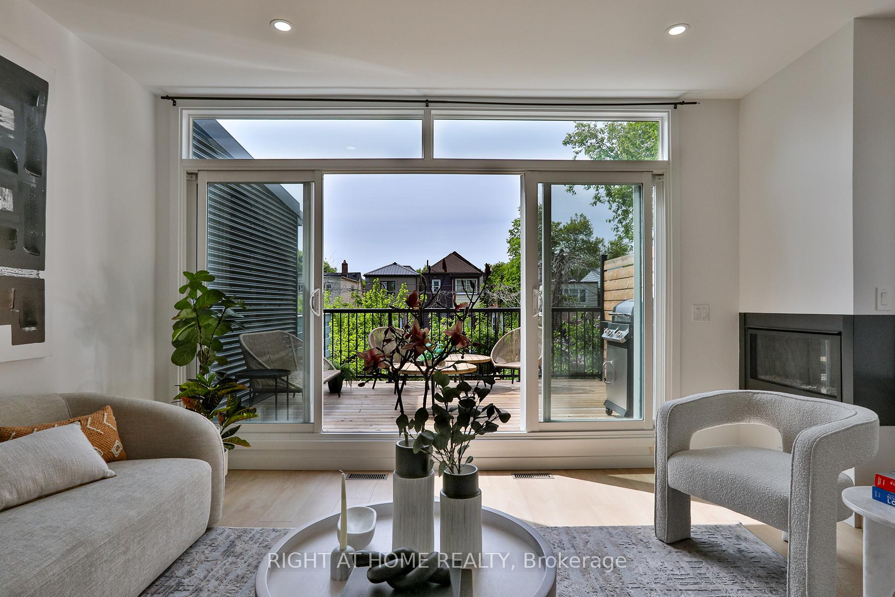 Photo 17 of 115 Merrill Avenue E, Toronto, Woodbine Corridor — HOMEH