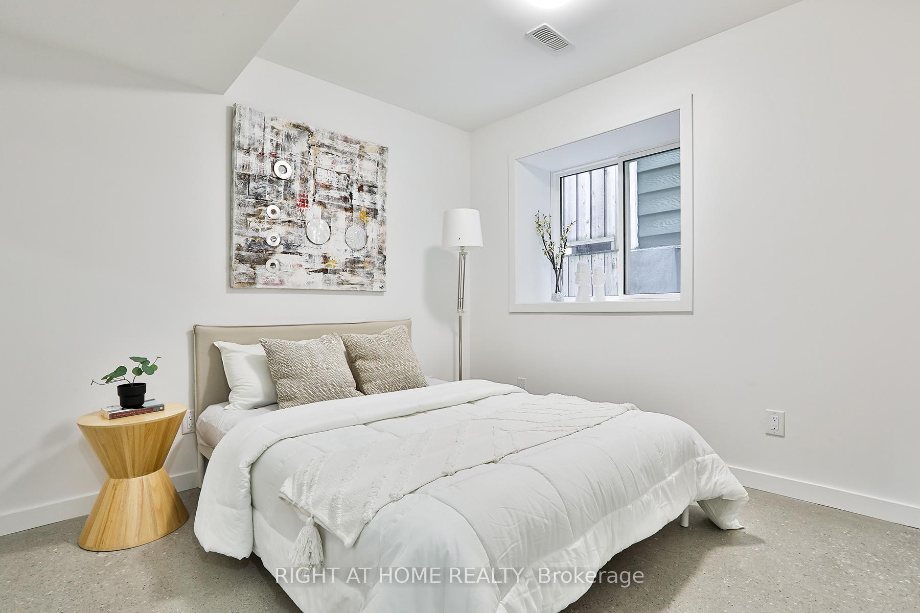 Photo 26 of 115 Merrill Avenue E, Toronto, Woodbine Corridor — HOMEH