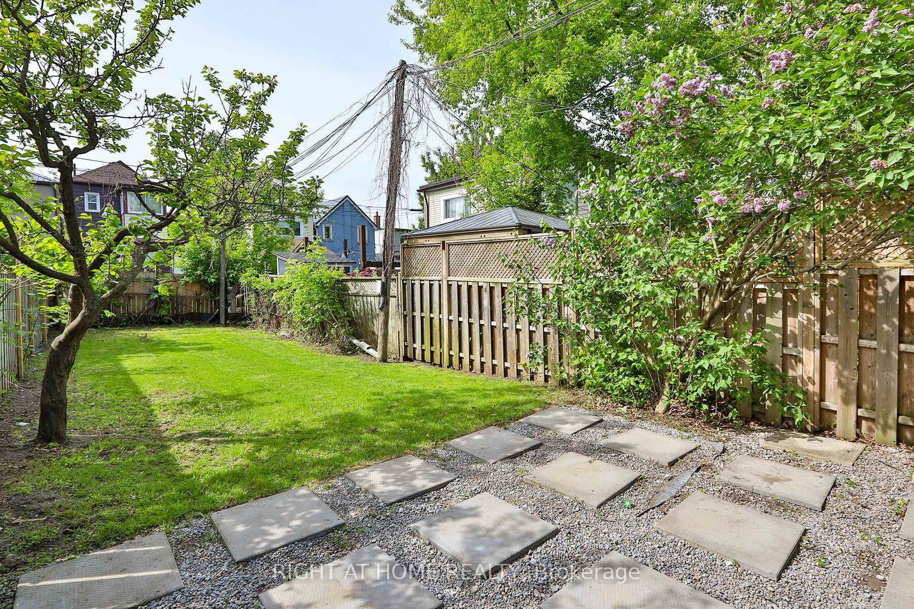 Photo 32 of 115 Merrill Avenue E, Toronto, Woodbine Corridor — HOMEH