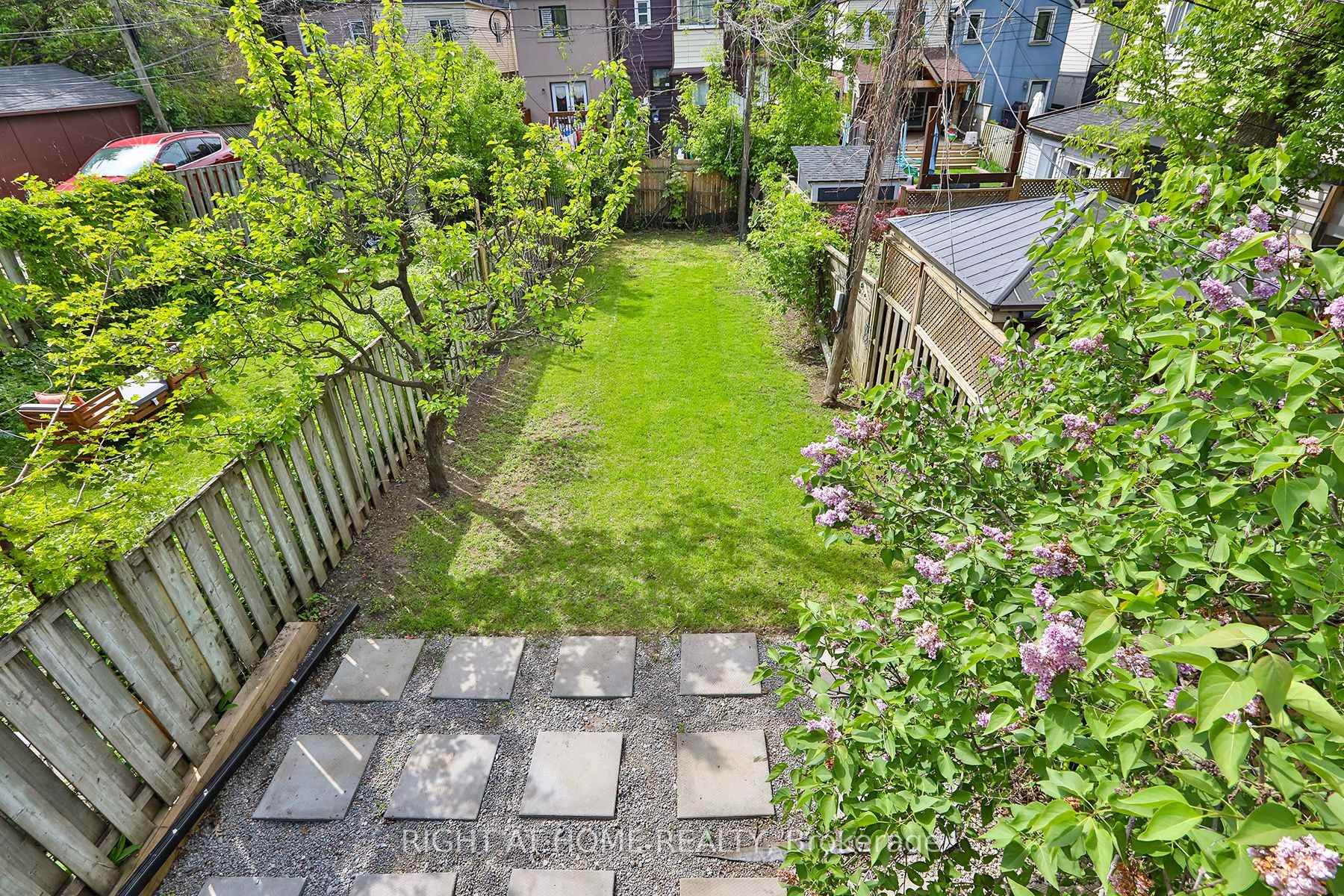 Photo 33 of 115 Merrill Avenue E, Toronto, Woodbine Corridor — HOMEH