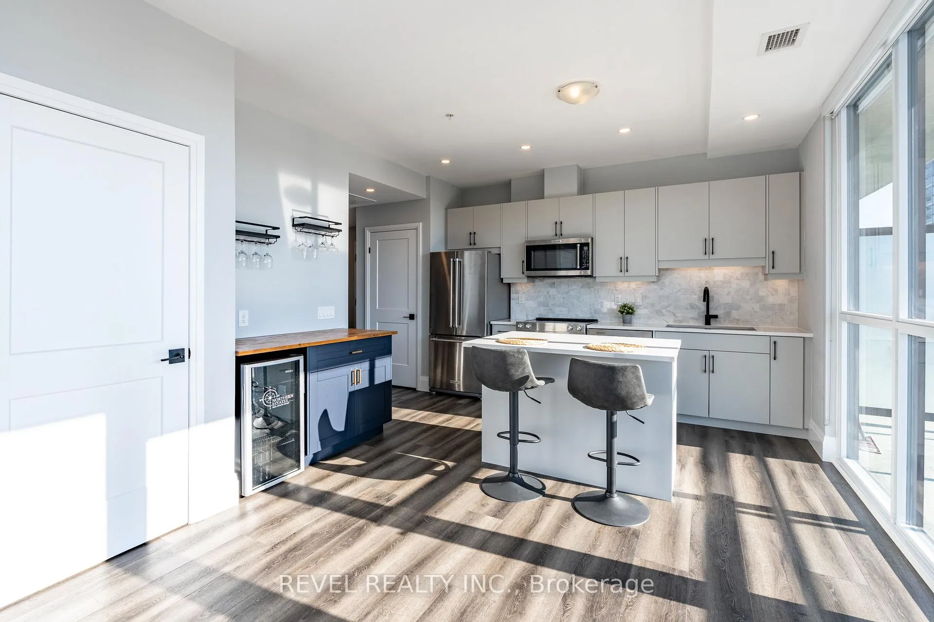 Photo 2 of Unit 5, 60 Charles Street W, Kitchener — HOMEH
