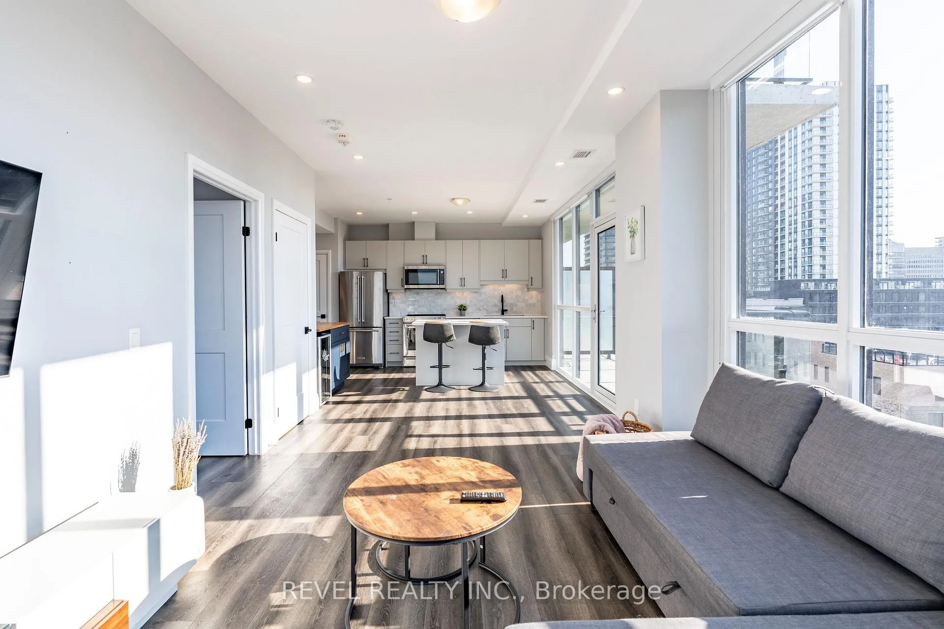 Photo 3 of Unit 5, 60 Charles Street W, Kitchener — HOMEH