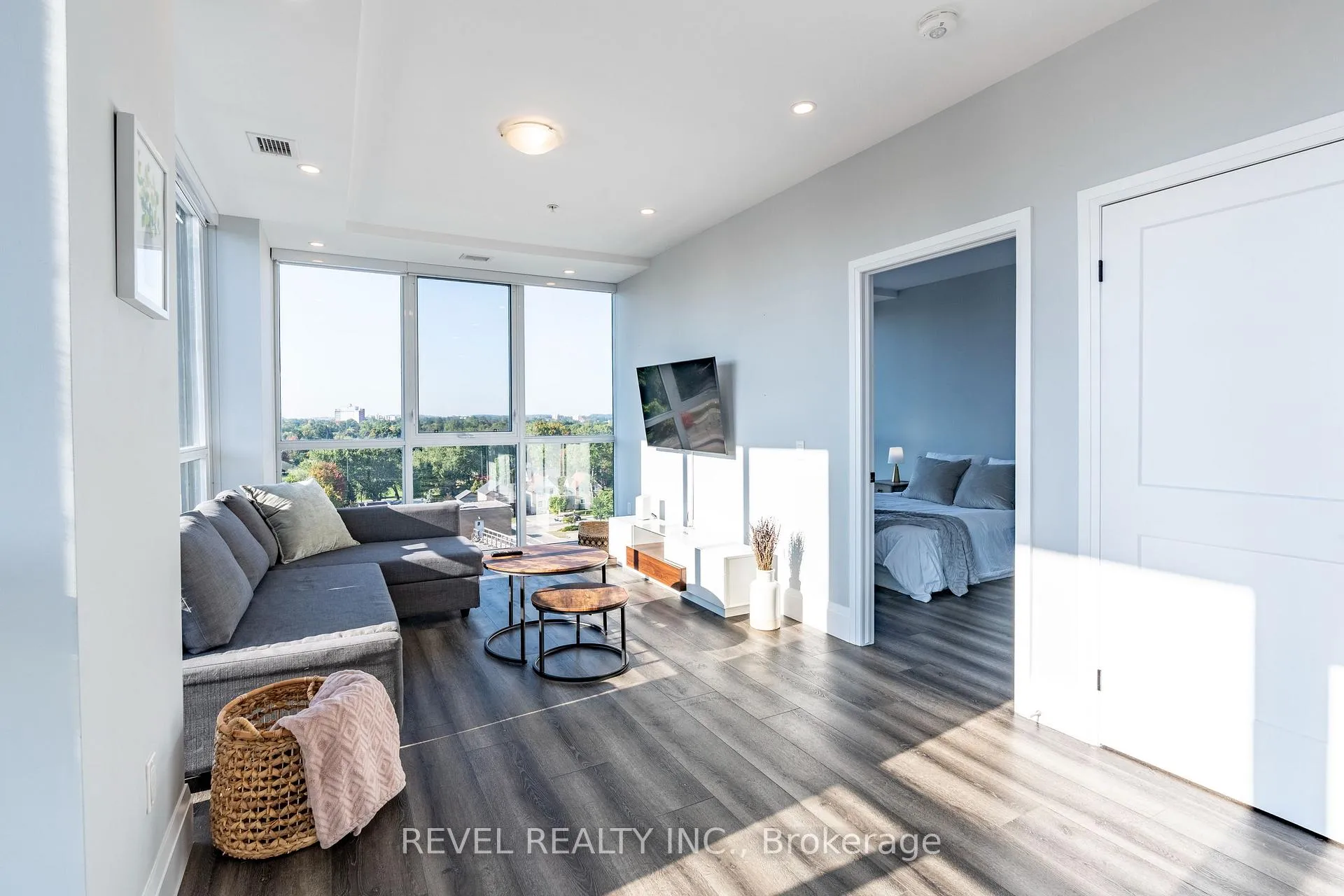 Photo 8 of Unit 5, 60 Charles Street W, Kitchener — HOMEH