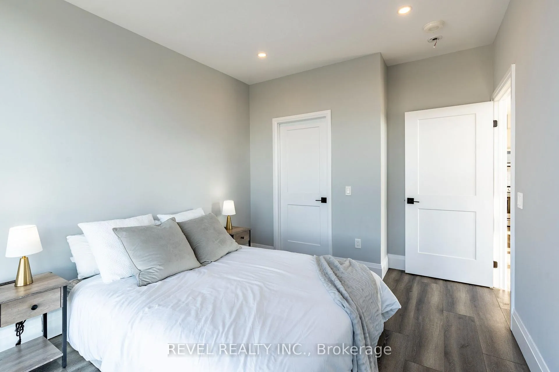 Photo 9 of Unit 5, 60 Charles Street W, Kitchener — HOMEH