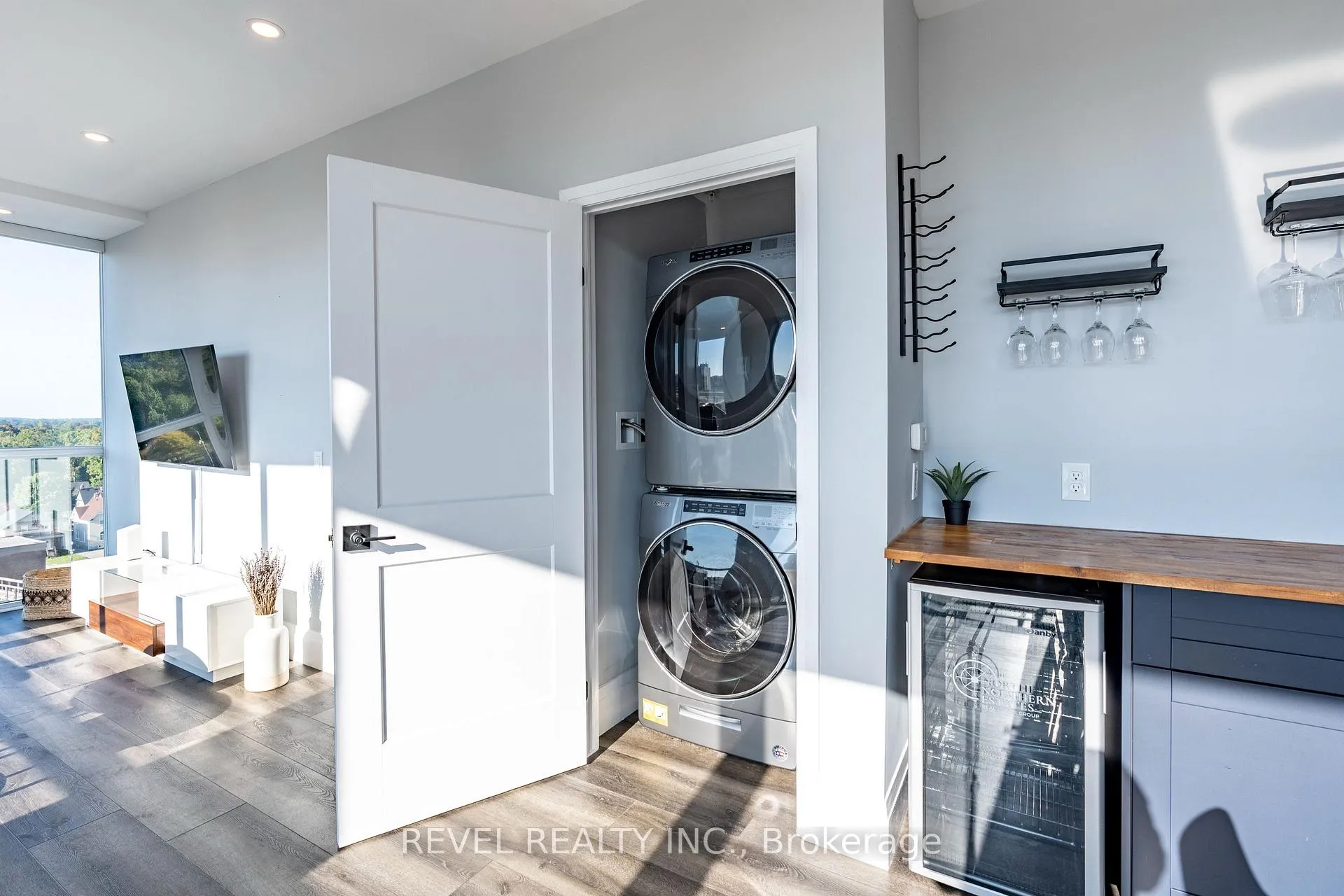 Photo 13 of Unit 5, 60 Charles Street W, Kitchener — HOMEH