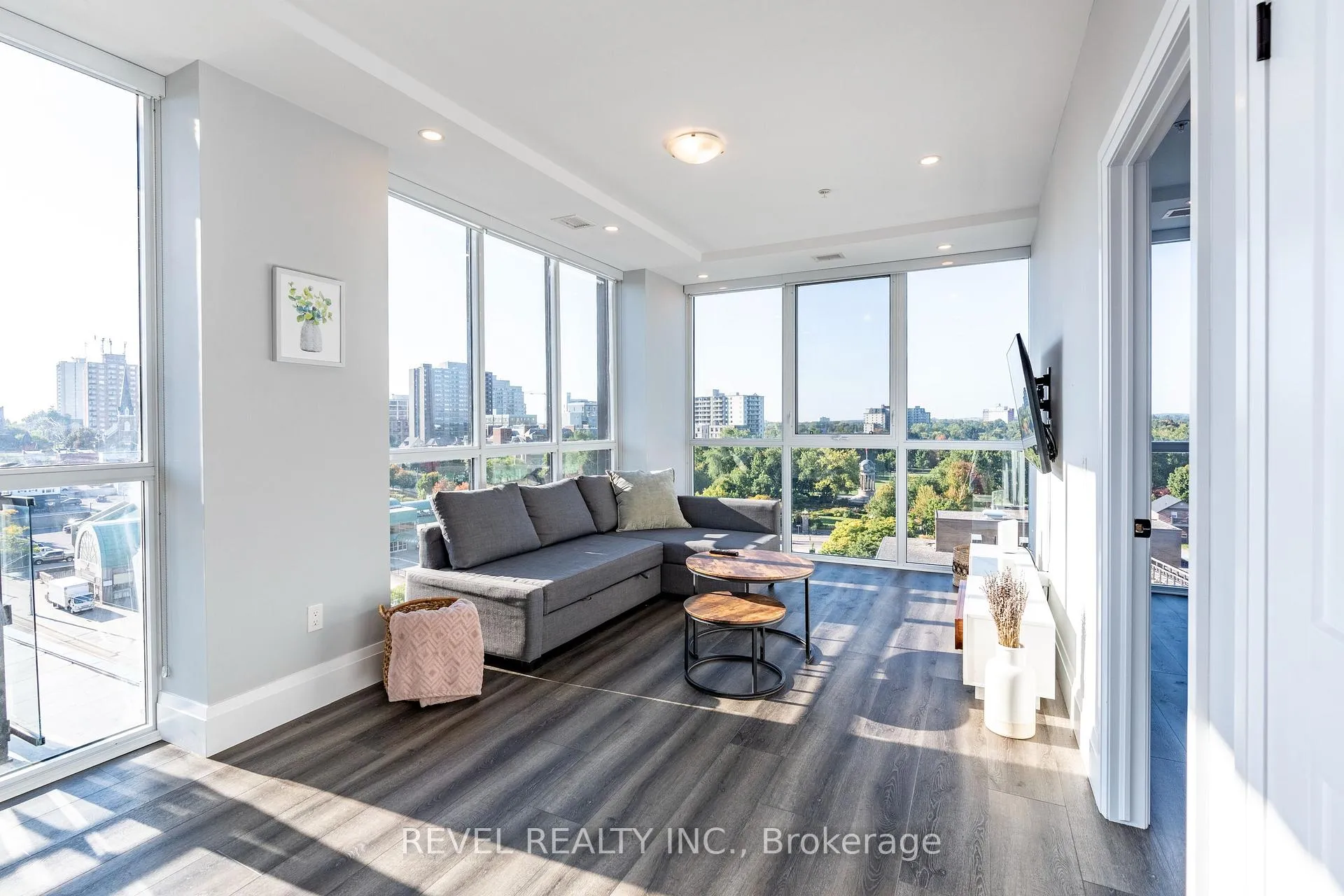 Photo 14 of Unit 5, 60 Charles Street W, Kitchener — HOMEH