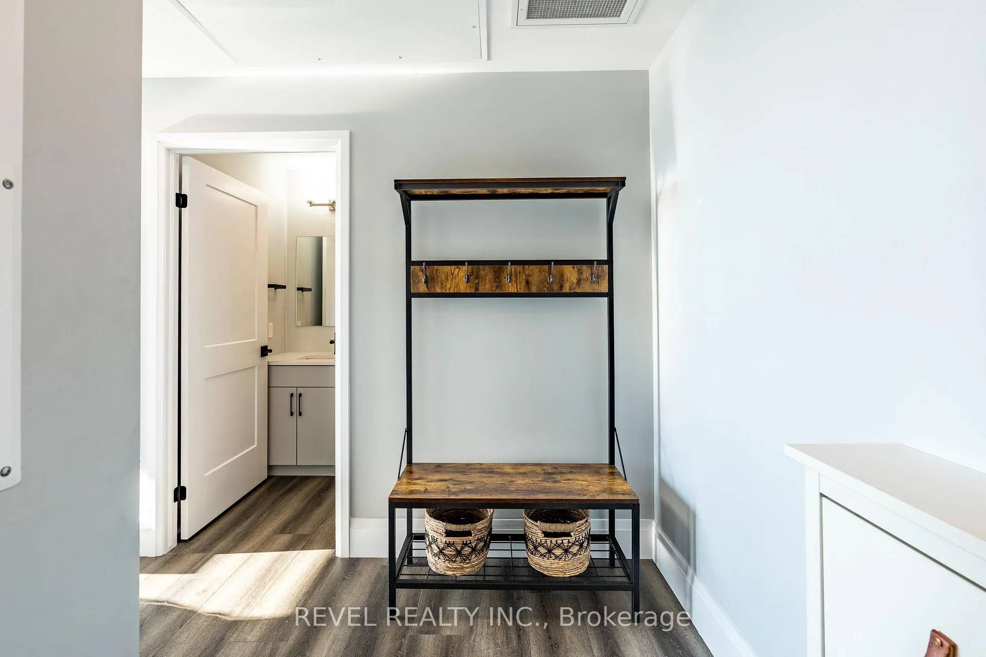 Photo 16 of Unit 5, 60 Charles Street W, Kitchener — HOMEH