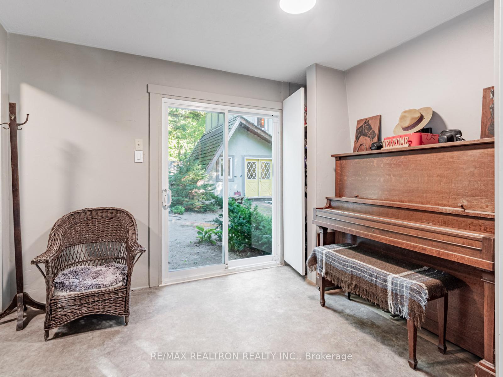 Photo 4 of 102-104 Farlain Lake Road E, Tiny, Rural Tiny — HOMEH