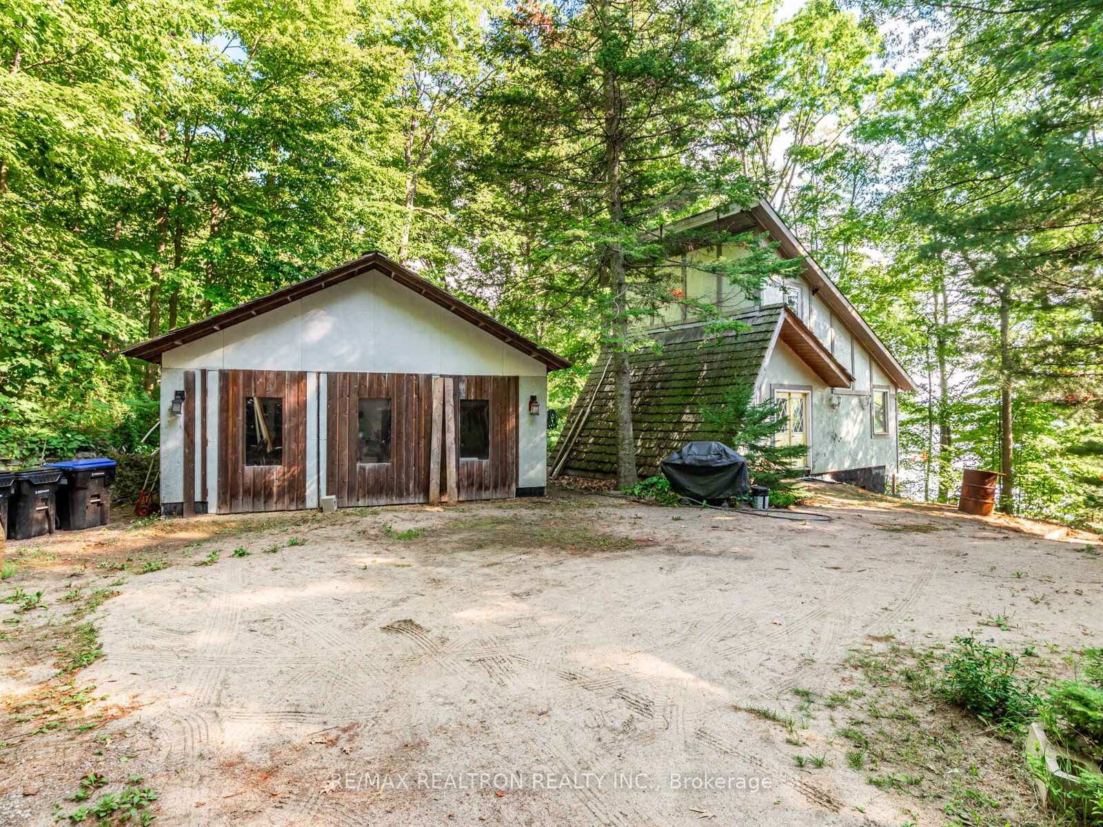 Photo 22 of 102-104 Farlain Lake Road E, Tiny, Rural Tiny — HOMEH