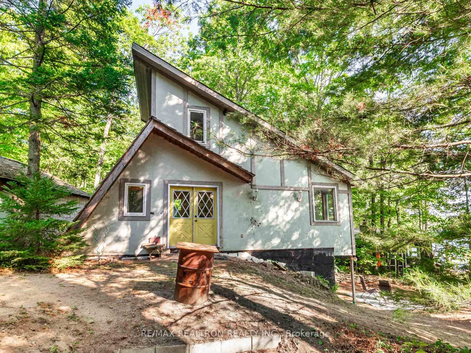 Photo 23 of 102-104 Farlain Lake Road E, Tiny, Rural Tiny — HOMEH