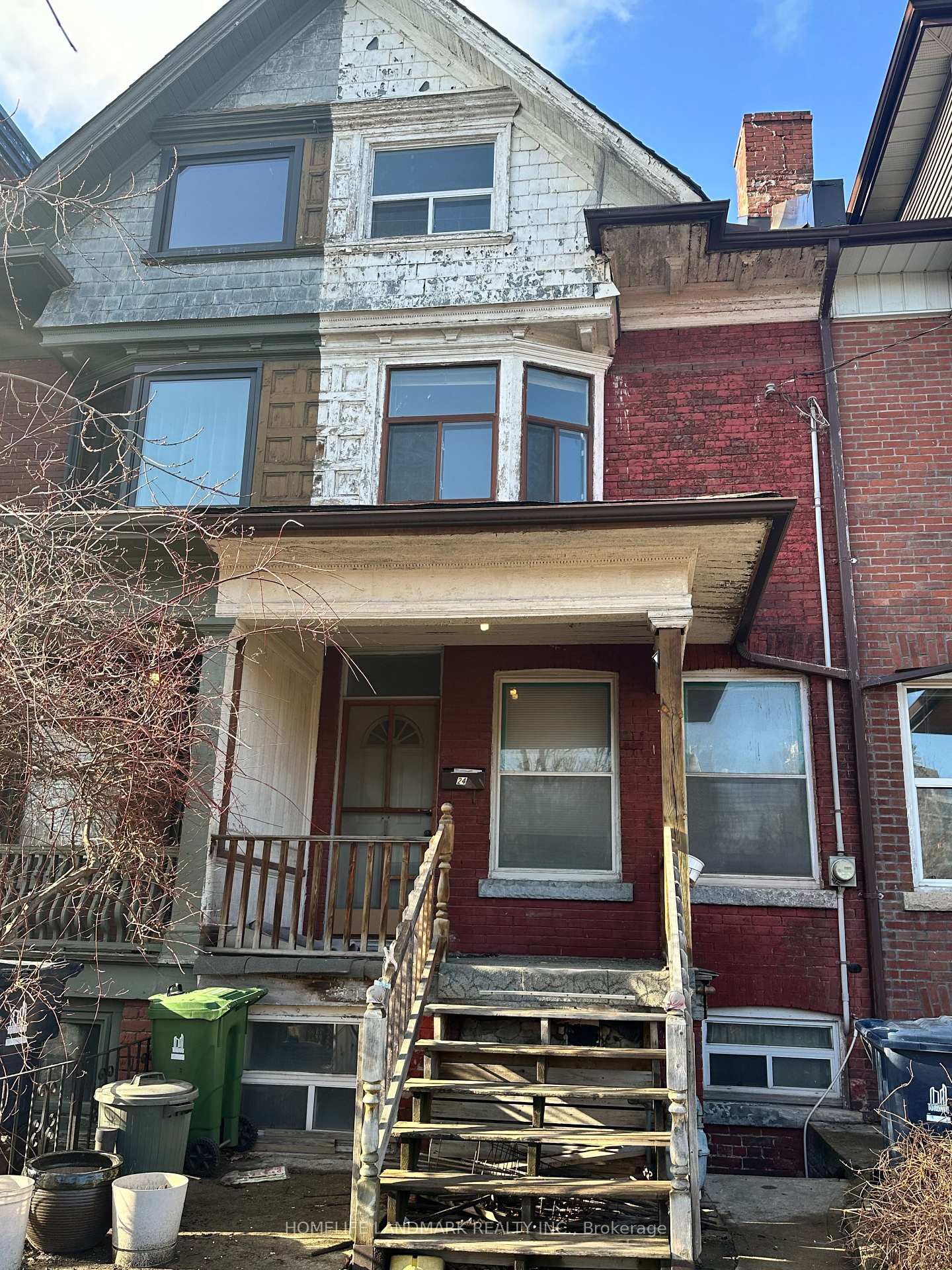 Photo 1 of 24 Denison Square, Toronto, Kensington-Chinatown — HOMEH