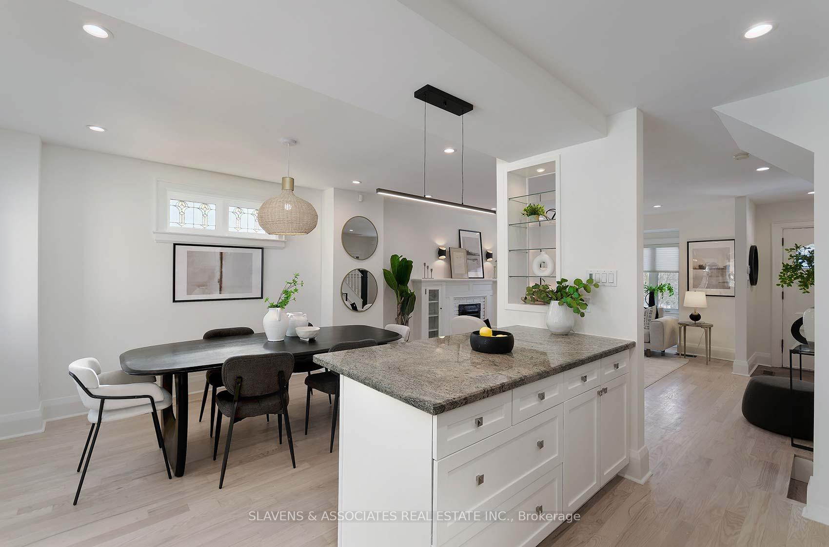 Photo 23 of 25 Dundurn Crescent, Toronto, Oakwood Village — HOMEH