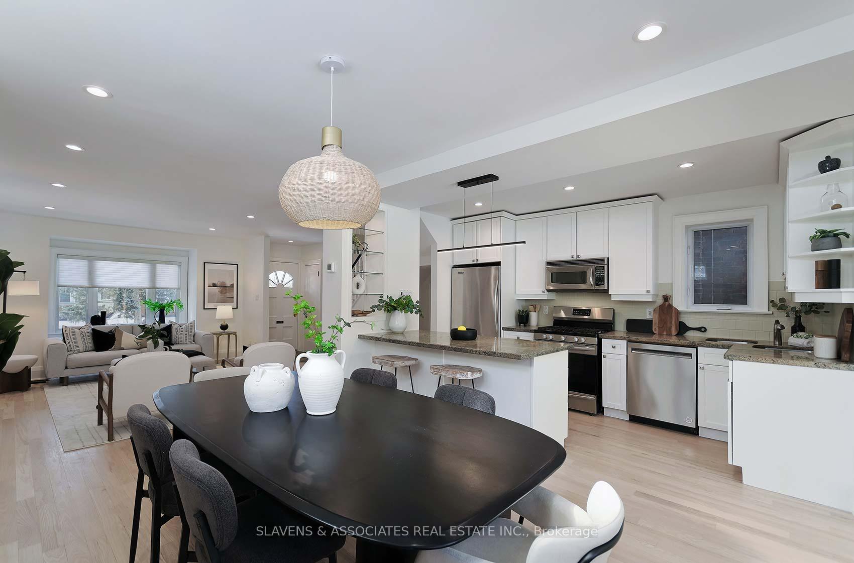 Photo 9 of 25 Dundurn Crescent, Toronto, Oakwood Village — HOMEH