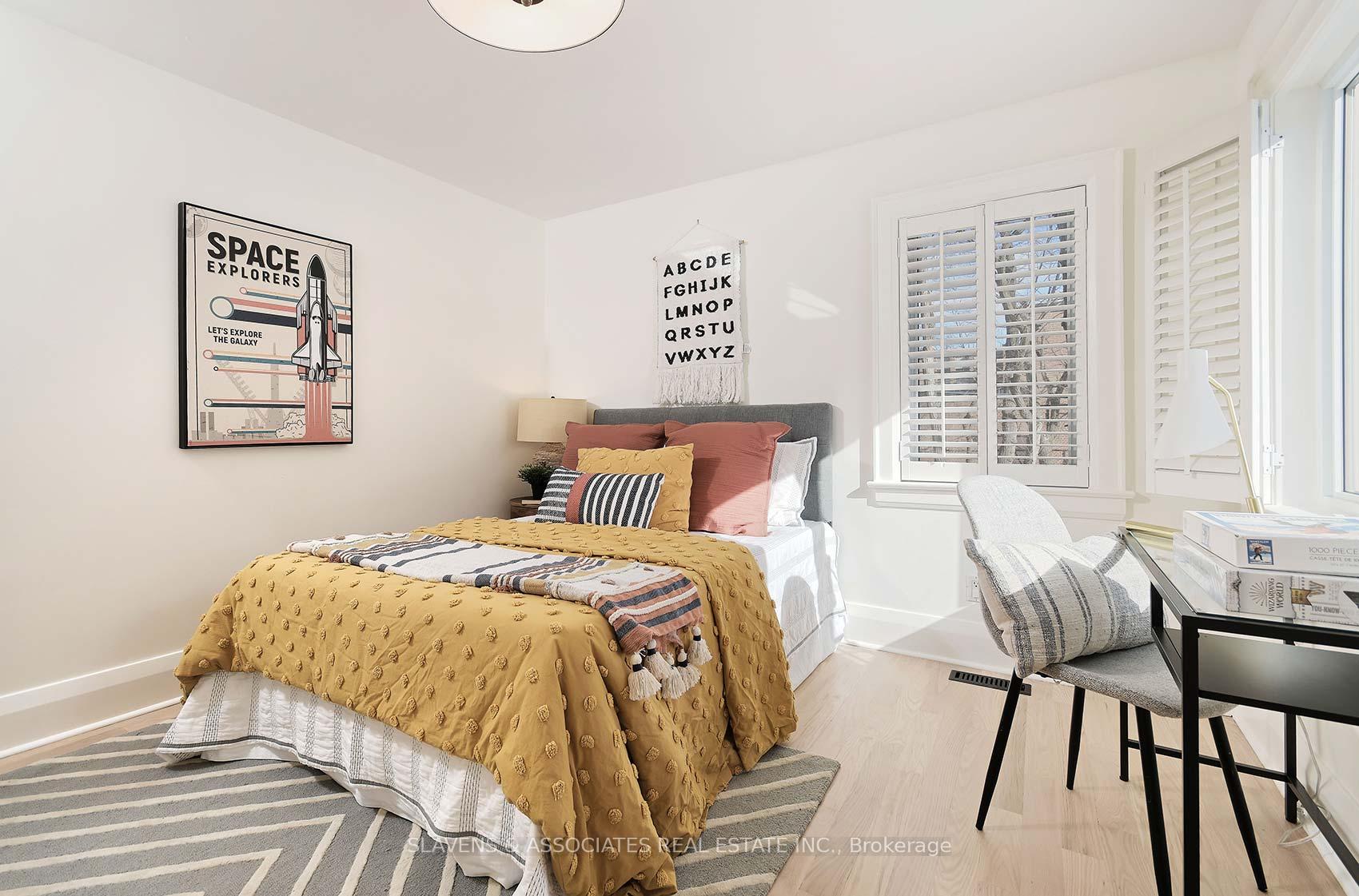 Photo 24 of 25 Dundurn Crescent, Toronto, Oakwood Village — HOMEH