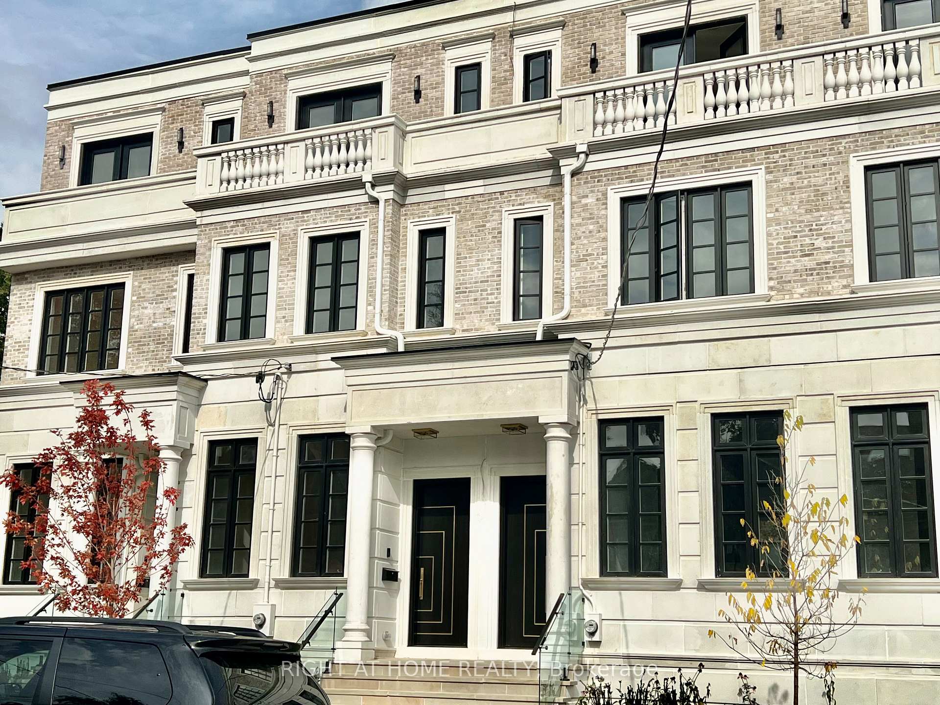 Photo 1 of 34 Hillhurst Boulevard, Toronto, Lawrence Park South — HOMEH