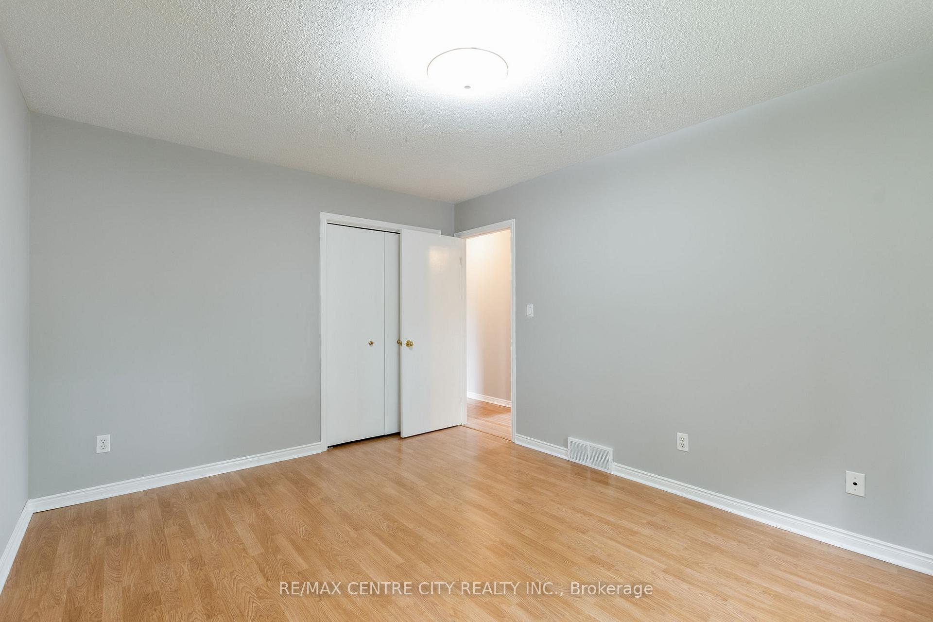 Photo 22 of 4 Arvaleigh End, Strathroy-Caradoc, NW — HOMEH