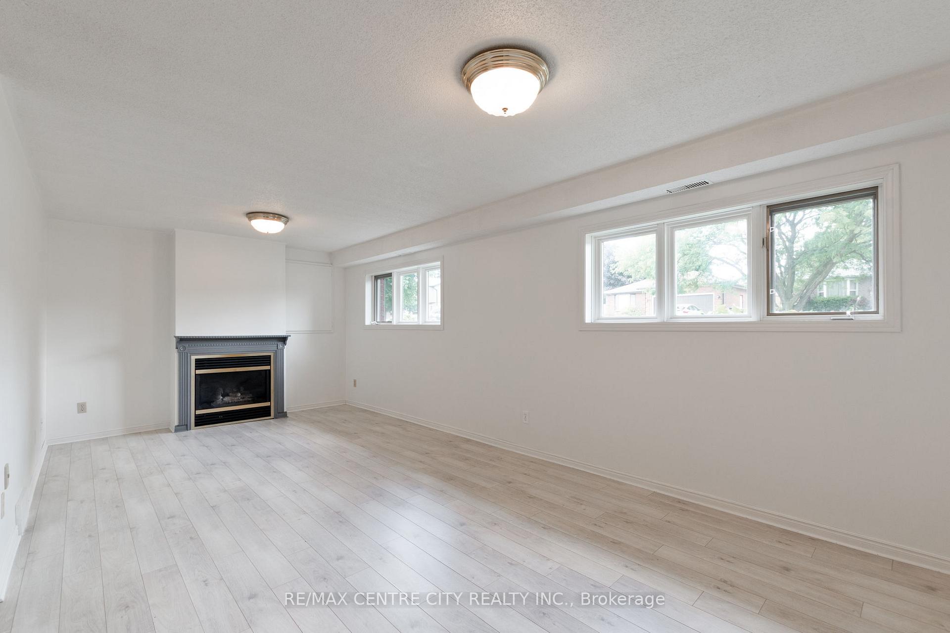 Photo 25 of 4 Arvaleigh End, Strathroy-Caradoc, NW — HOMEH