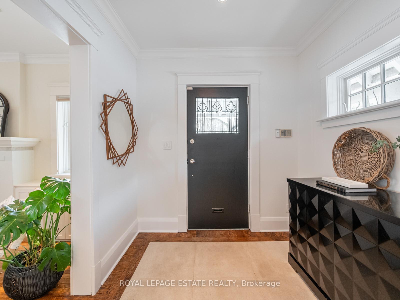 Photo 2 of 15 Silver Birch Avenue, Toronto, The Beaches — HOMEH