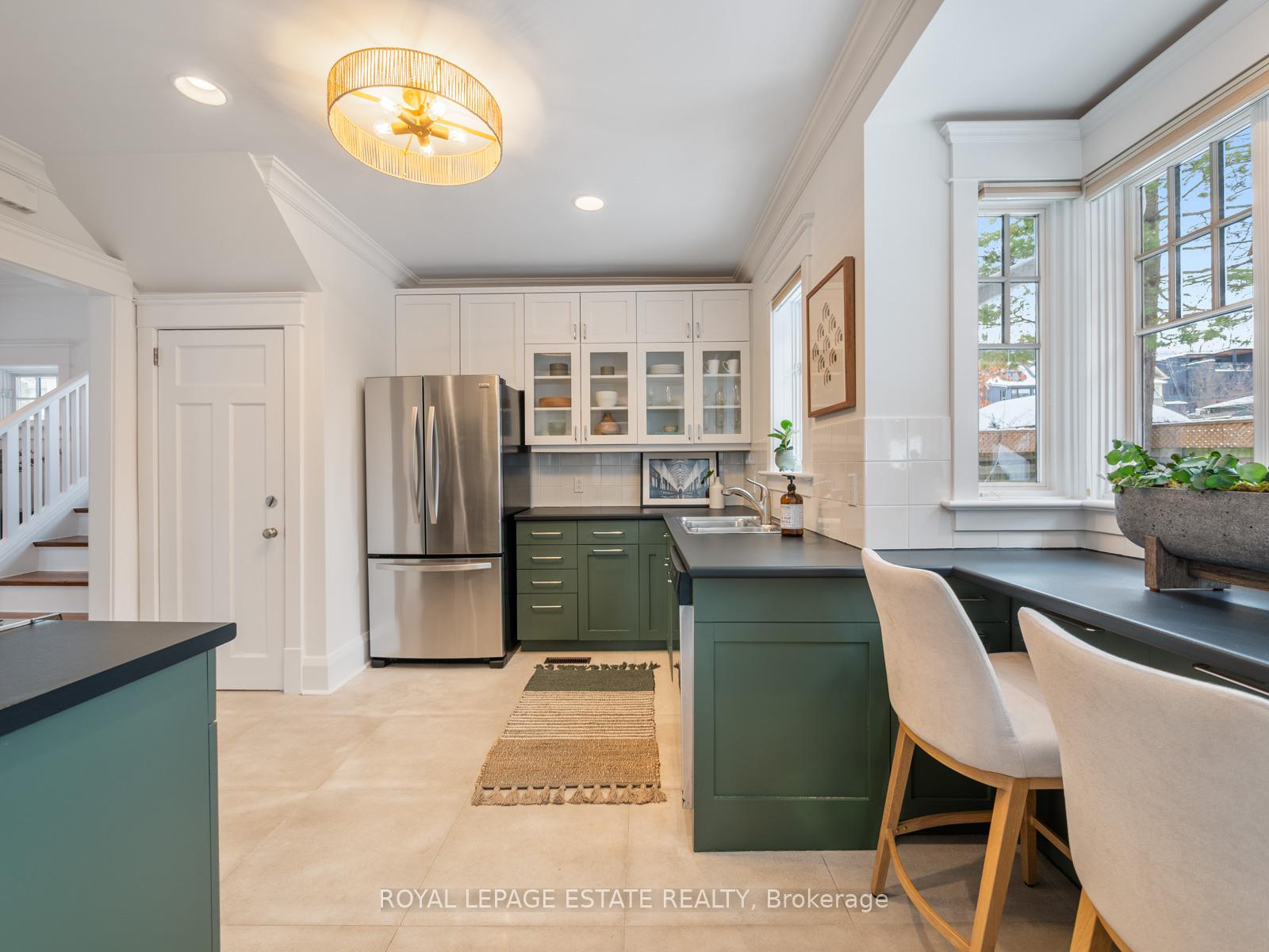 Photo 13 of 15 Silver Birch Avenue, Toronto, The Beaches — HOMEH