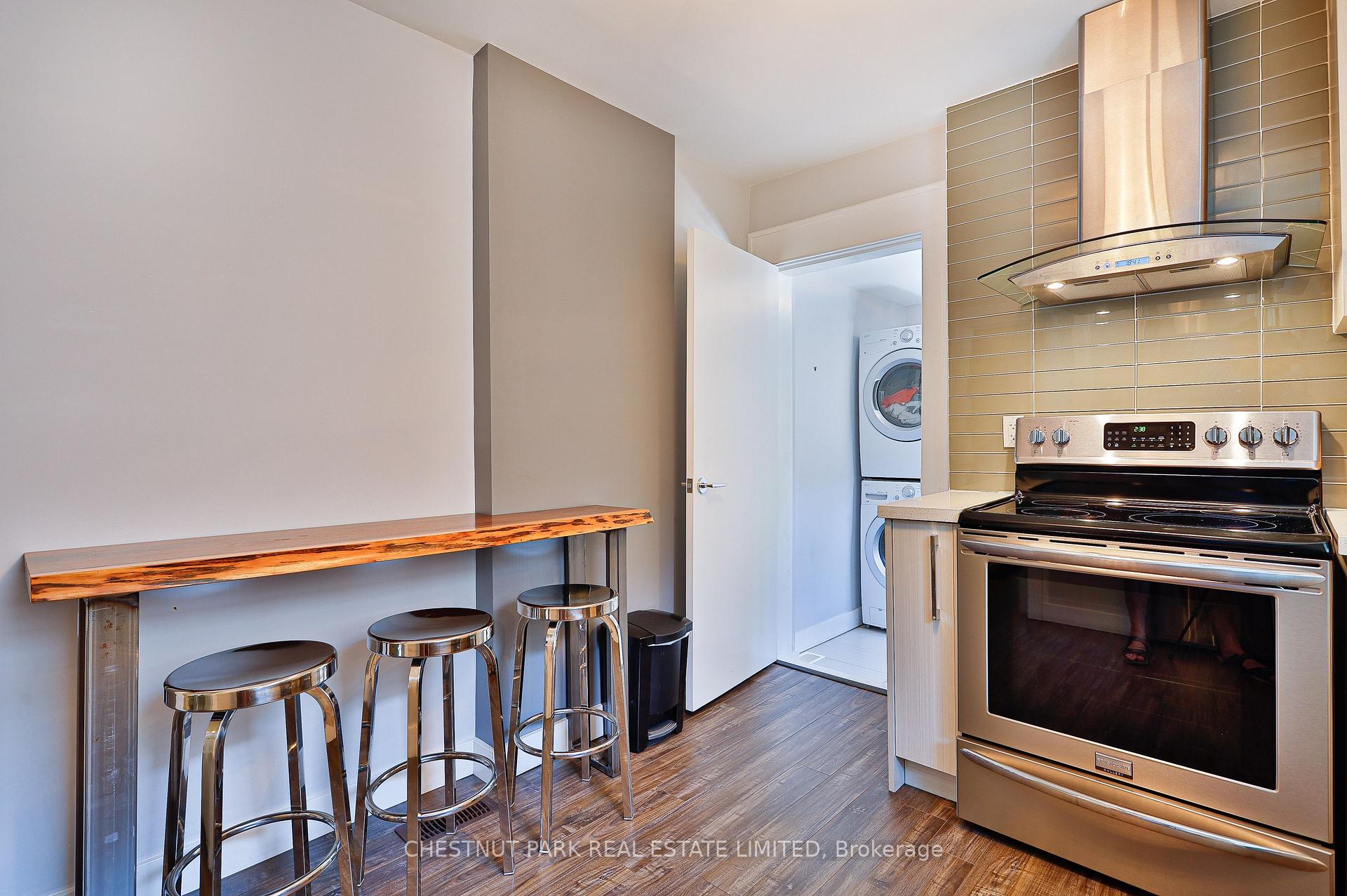 Photo 14 of Unit Upper, 163 Briar Hill Avenue, Toronto, Yonge-Eglinton — HOMEH