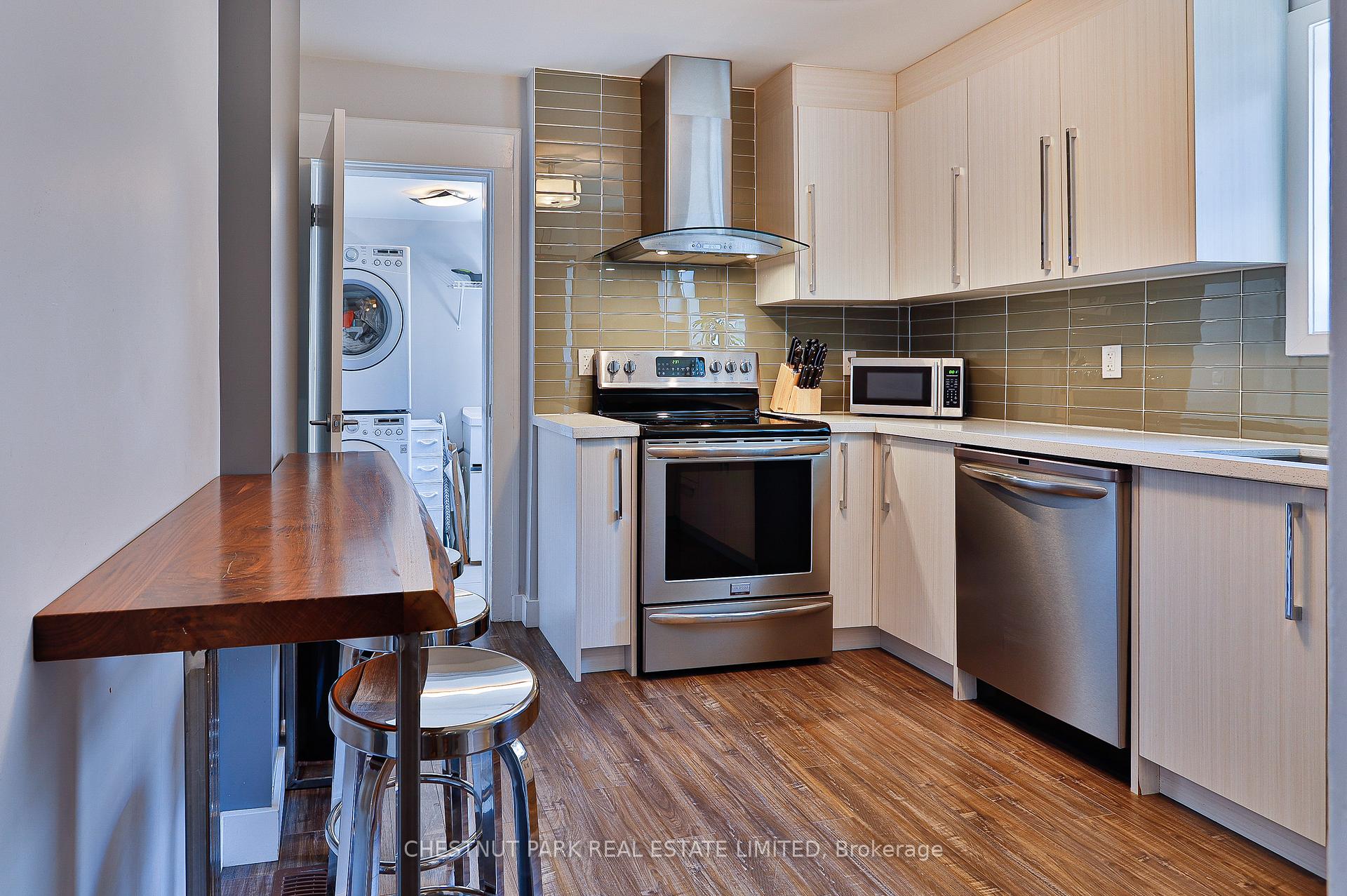 Photo 15 of Unit Upper, 163 Briar Hill Avenue, Toronto, Yonge-Eglinton — HOMEH