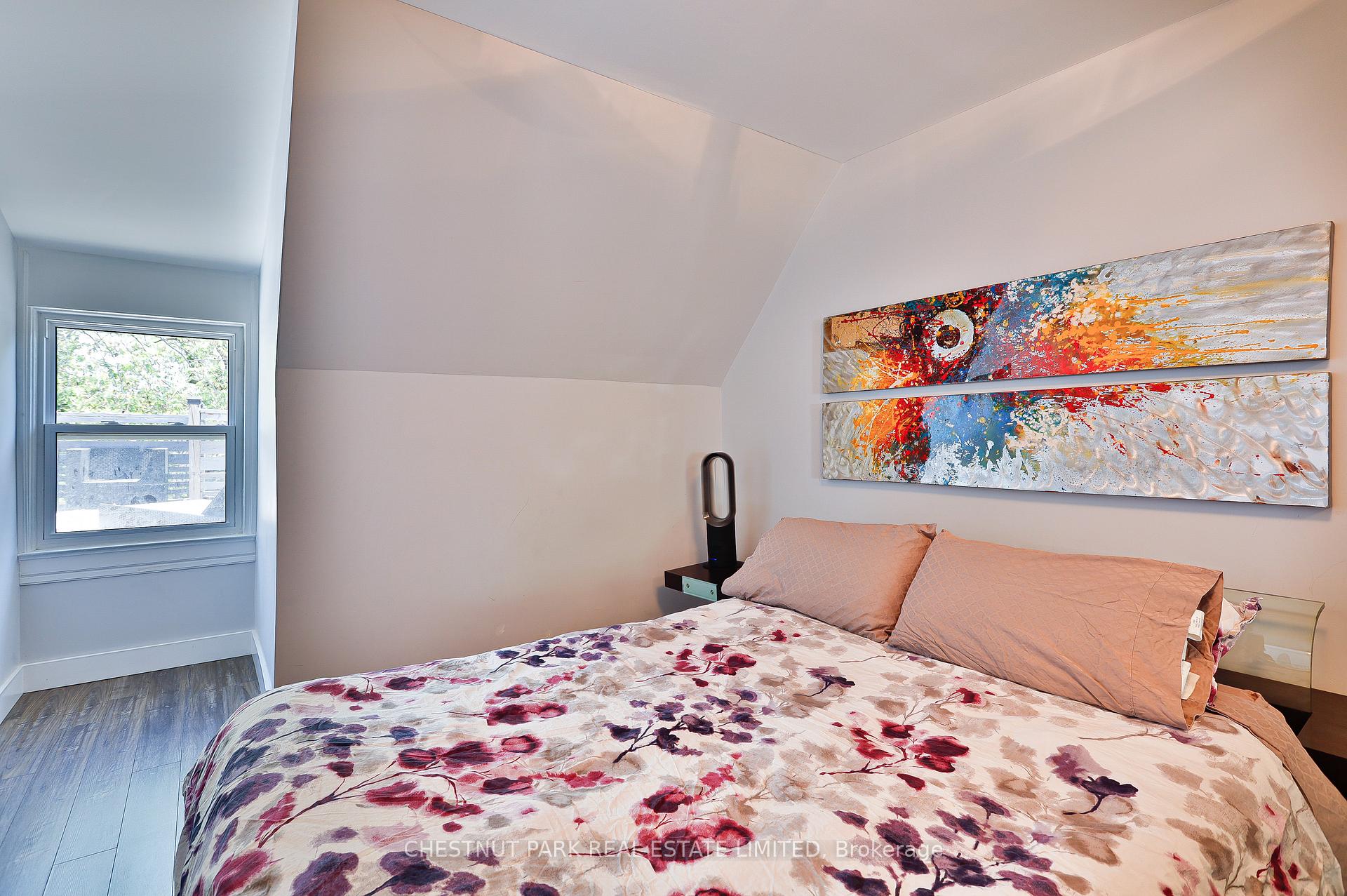 Photo 24 of Unit Upper, 163 Briar Hill Avenue, Toronto, Yonge-Eglinton — HOMEH