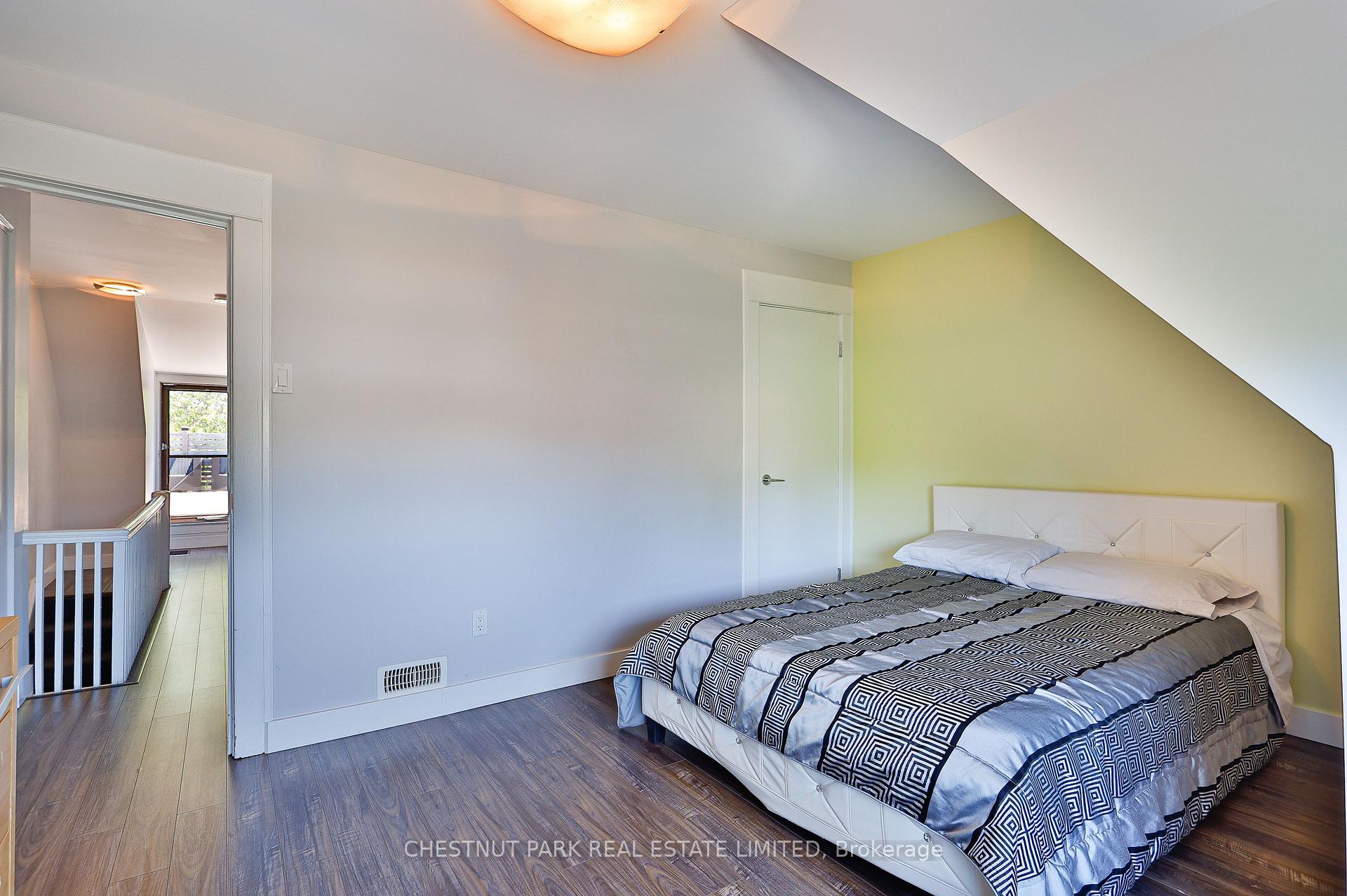 Photo 26 of Unit Upper, 163 Briar Hill Avenue, Toronto, Yonge-Eglinton — HOMEH
