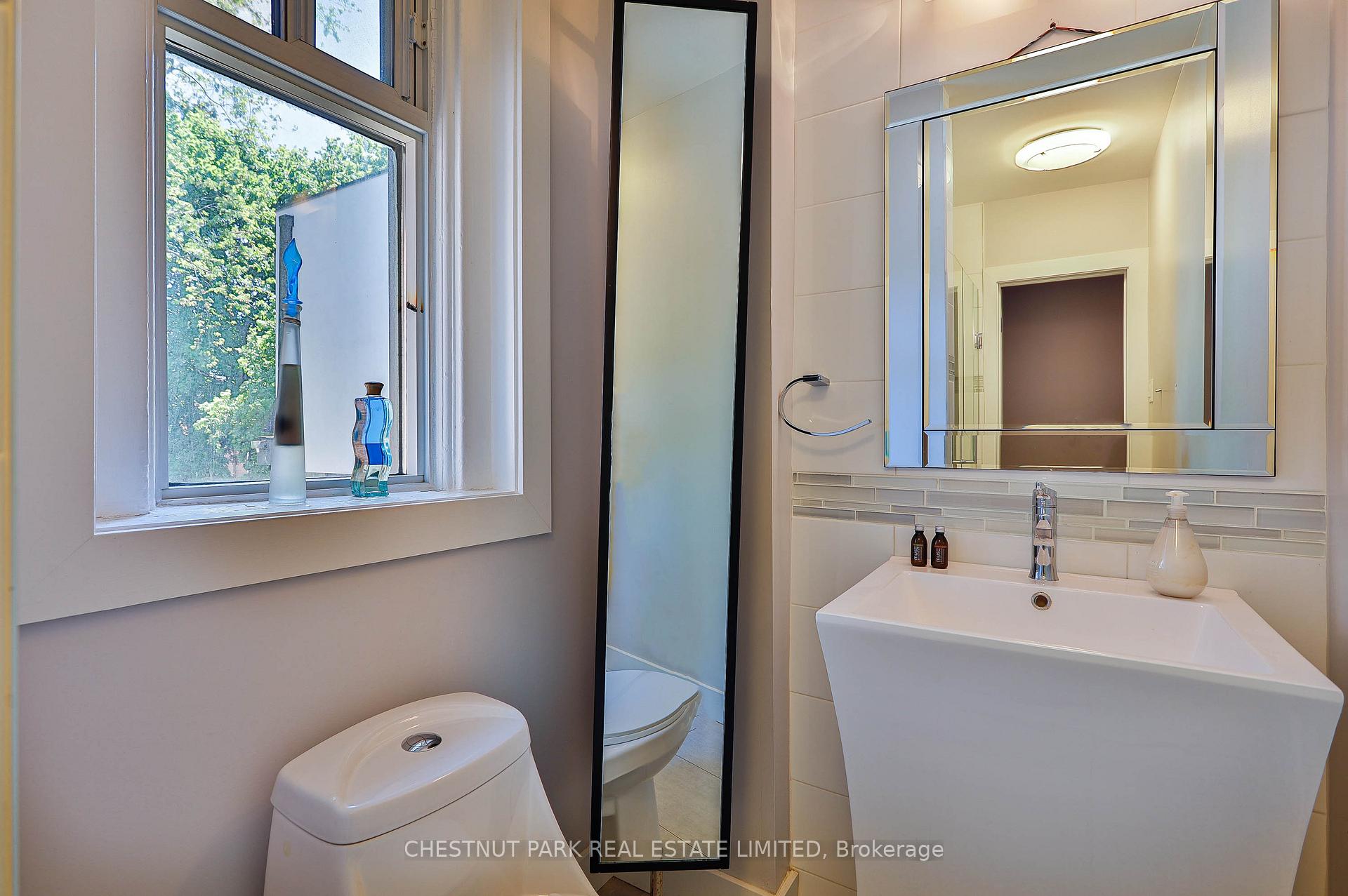 Photo 29 of Unit Upper, 163 Briar Hill Avenue, Toronto, Yonge-Eglinton — HOMEH