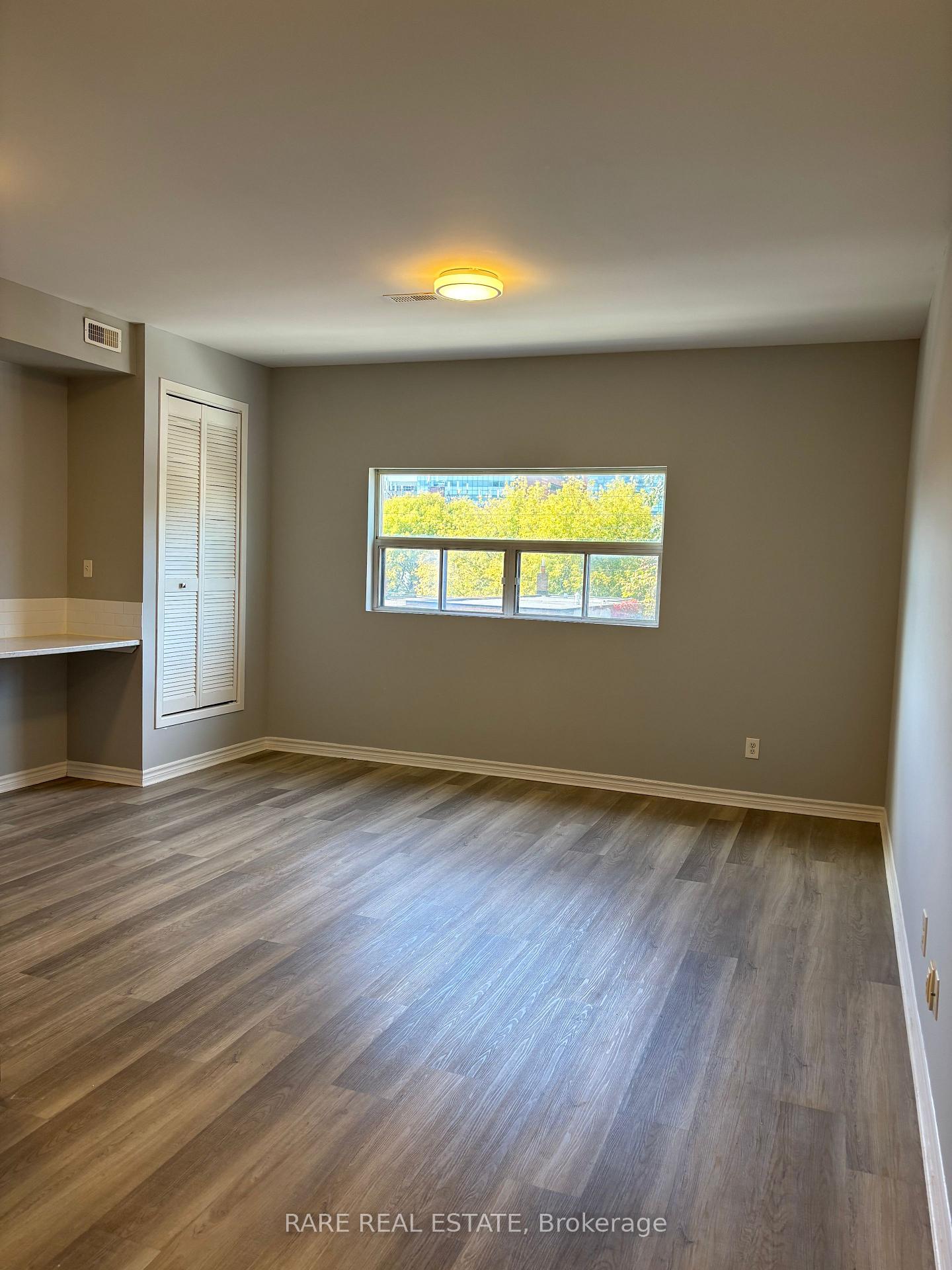 Photo 3 of Unit 301, 253 Augusta Avenue, Toronto, Kensington-Chinatown — HOMEH