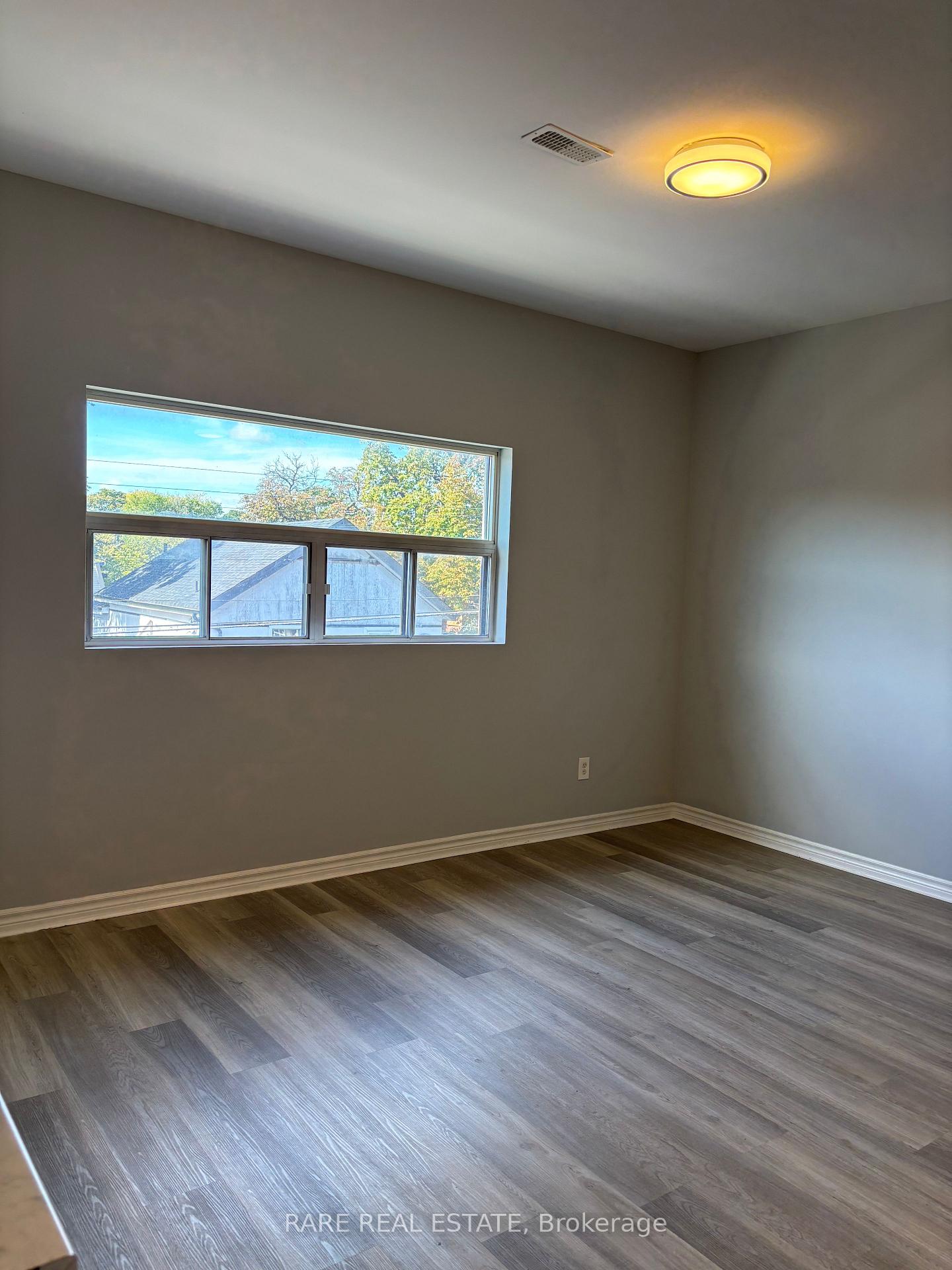 Photo 5 of Unit 301, 253 Augusta Avenue, Toronto, Kensington-Chinatown — HOMEH