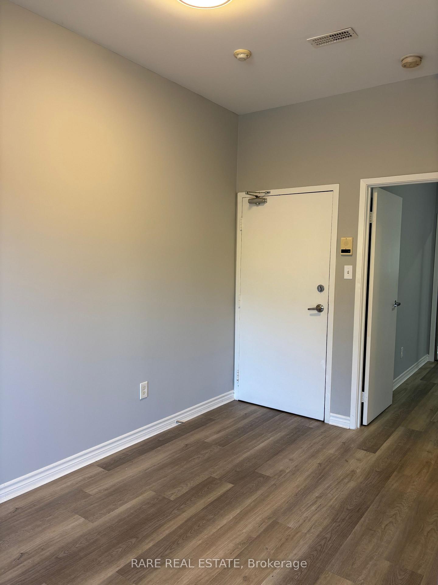 Photo 7 of Unit 301, 253 Augusta Avenue, Toronto, Kensington-Chinatown — HOMEH