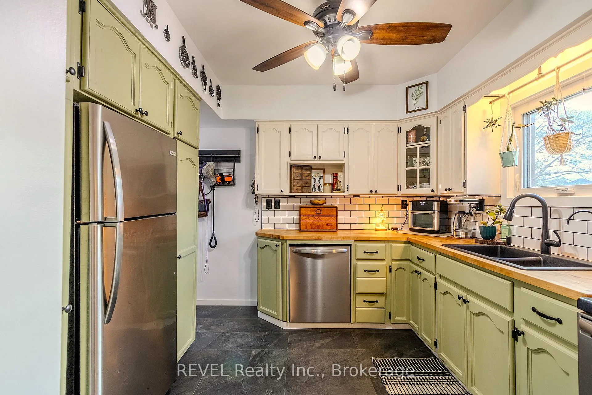 Photo 8 of 6263 Dawlish Avenue, Niagara Falls, Dorchester — HOMEH