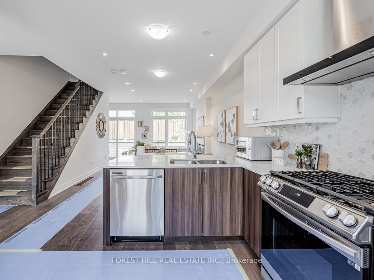 Photo 7 of 35 Freemon Redmon Circle, Scarborough, Wexford-Maryvale — HOMEH