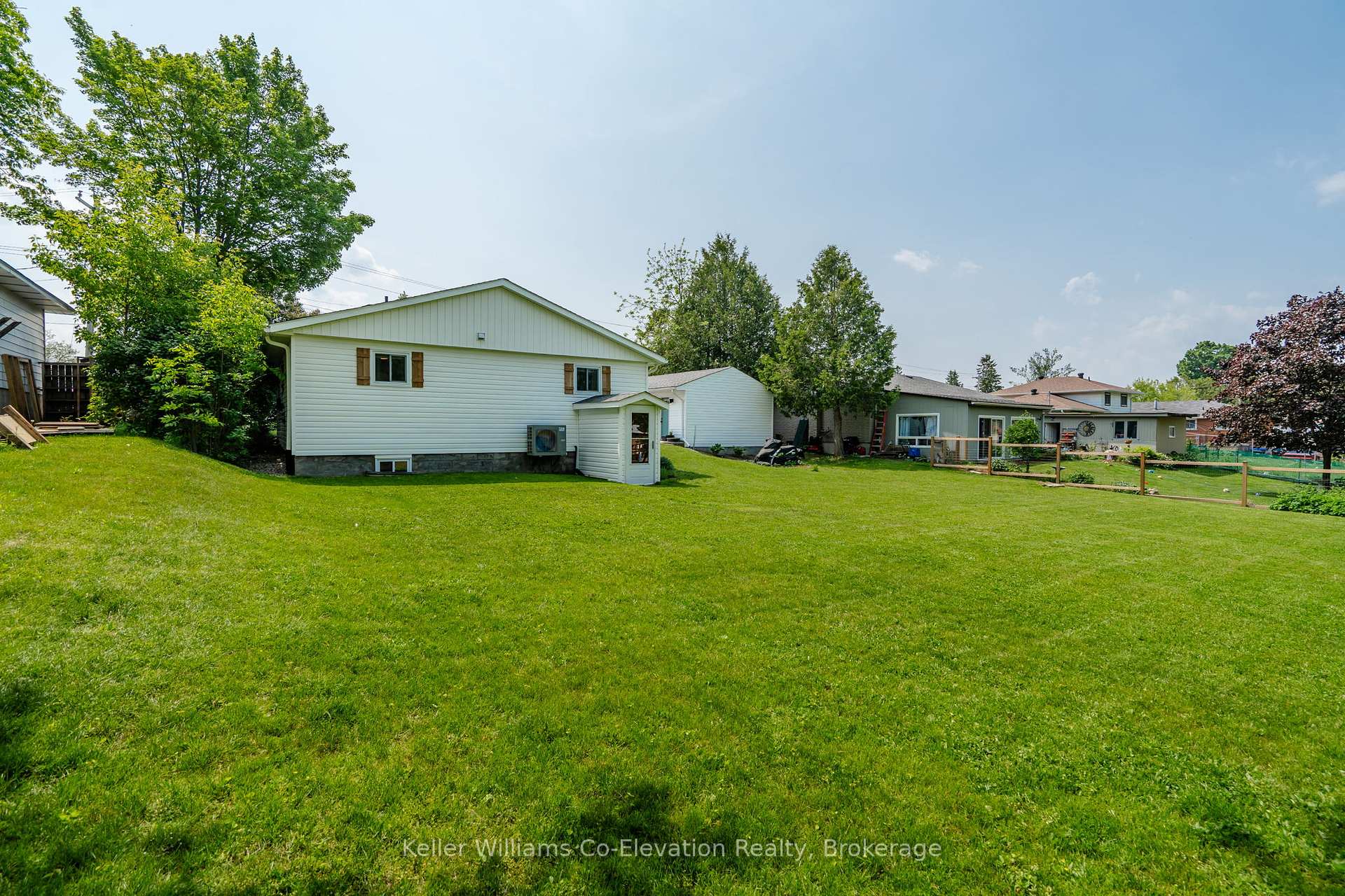 Photo 23 of 488 Finlayson Street, Tay, Port McNicoll — HOMEH