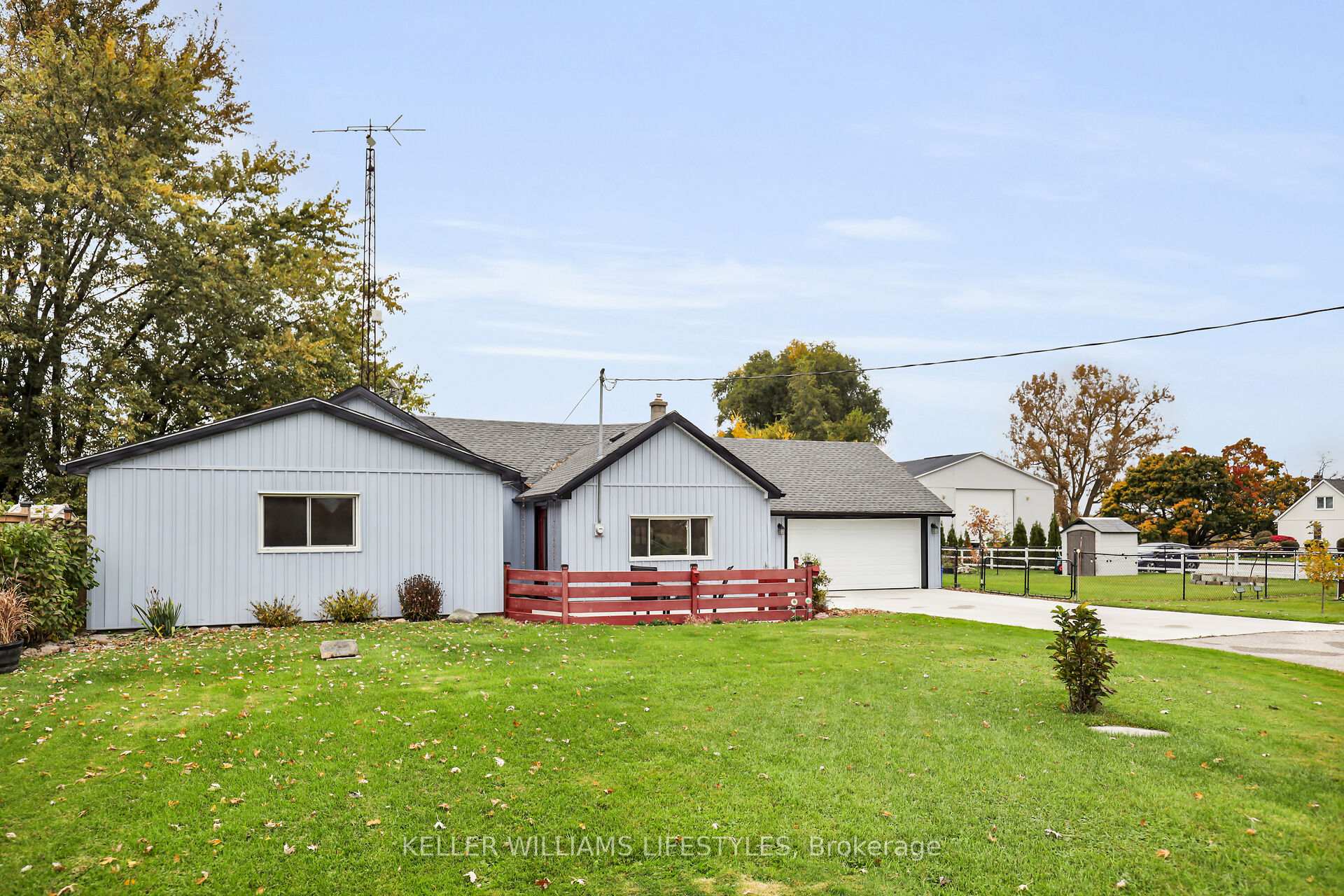 Photo 2 of 2624 Hamilton Road, Thames Centre, Rural Thames Centre — HOMEH