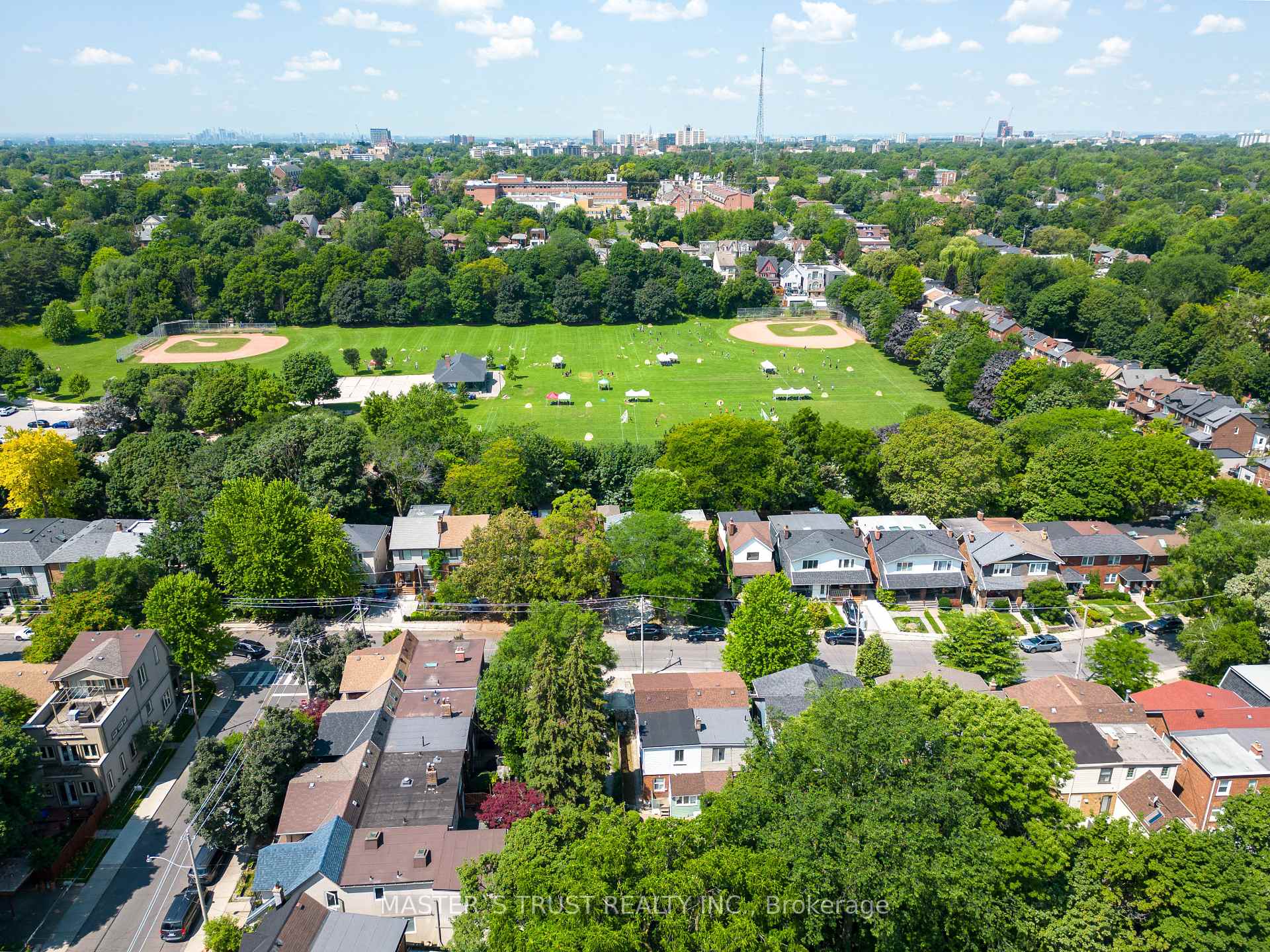 Photo 19 of 109 Edith Drive, Toronto, Yonge-Eglinton — HOMEH
