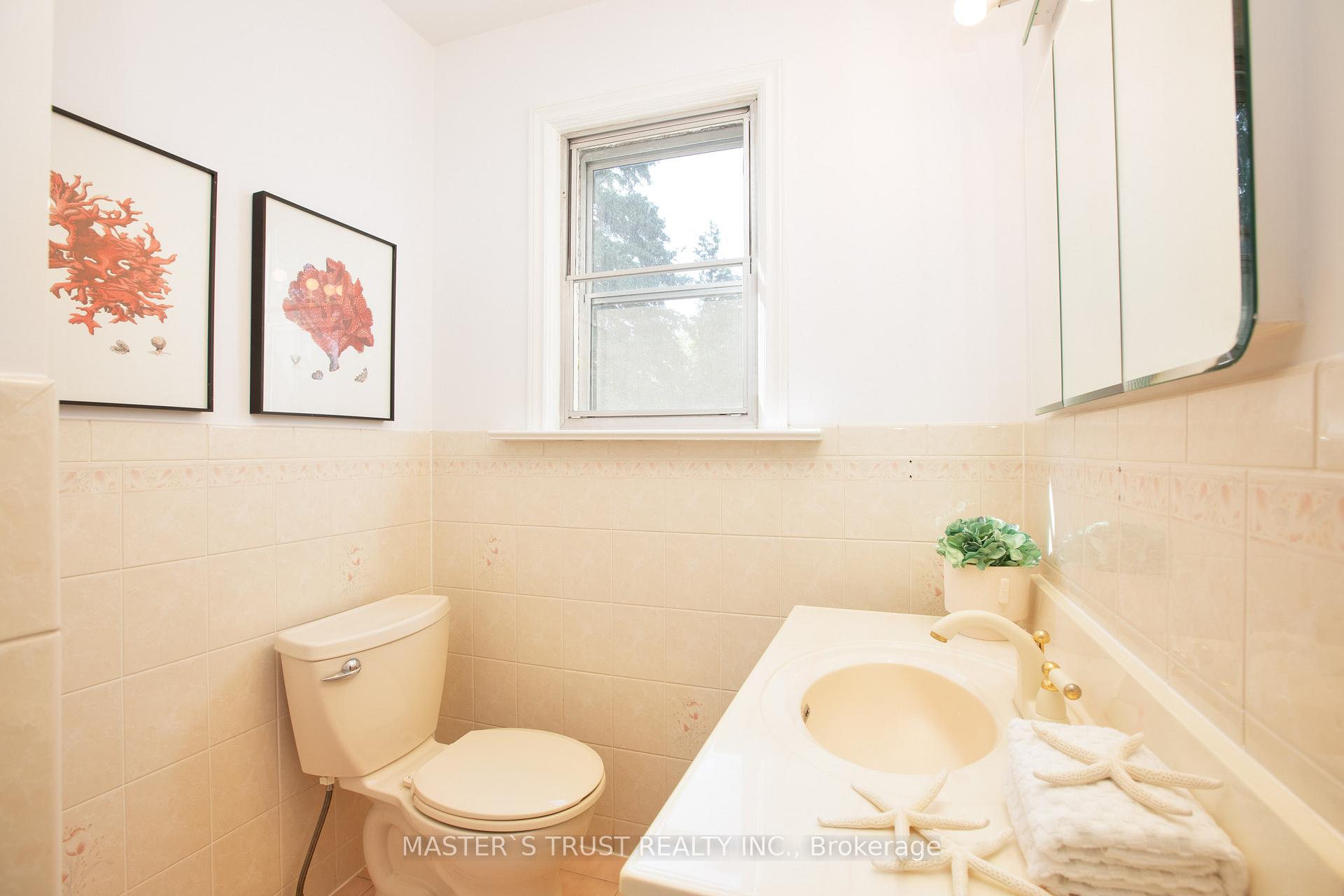 Photo 34 of 109 Edith Drive, Toronto, Yonge-Eglinton — HOMEH