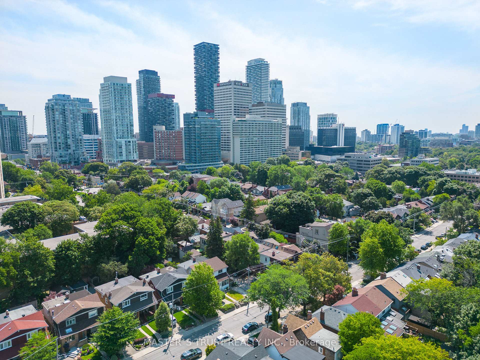 Photo 35 of 109 Edith Drive, Toronto, Yonge-Eglinton — HOMEH