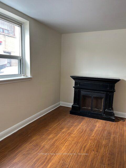 Photo 5 of Unit 1, 18 Wasdale Crescent, Toronto, Englemount-Lawrence — HOMEH
