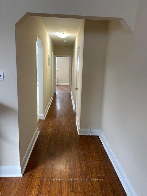 Photo 6 of Unit 1, 18 Wasdale Crescent, Toronto, Englemount-Lawrence — HOMEH