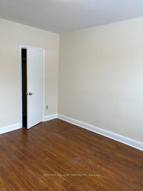 Photo 11 of Unit 1, 18 Wasdale Crescent, Toronto, Englemount-Lawrence — HOMEH