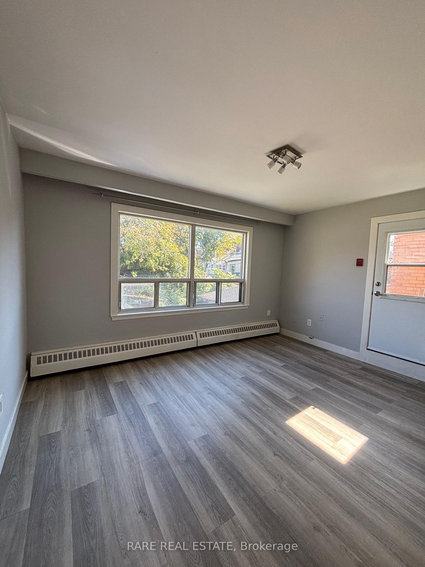 Photo 4 of Unit 2, 269 Augusta Avenue, Toronto, Kensington-Chinatown — HOMEH