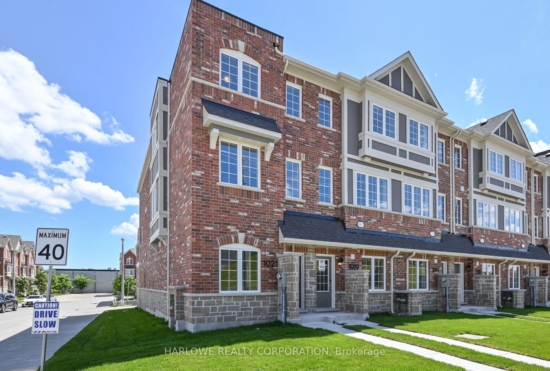 Photo 2 of 1021 Ellesmere Road, Scarborough, Dorset Park — HOMEH